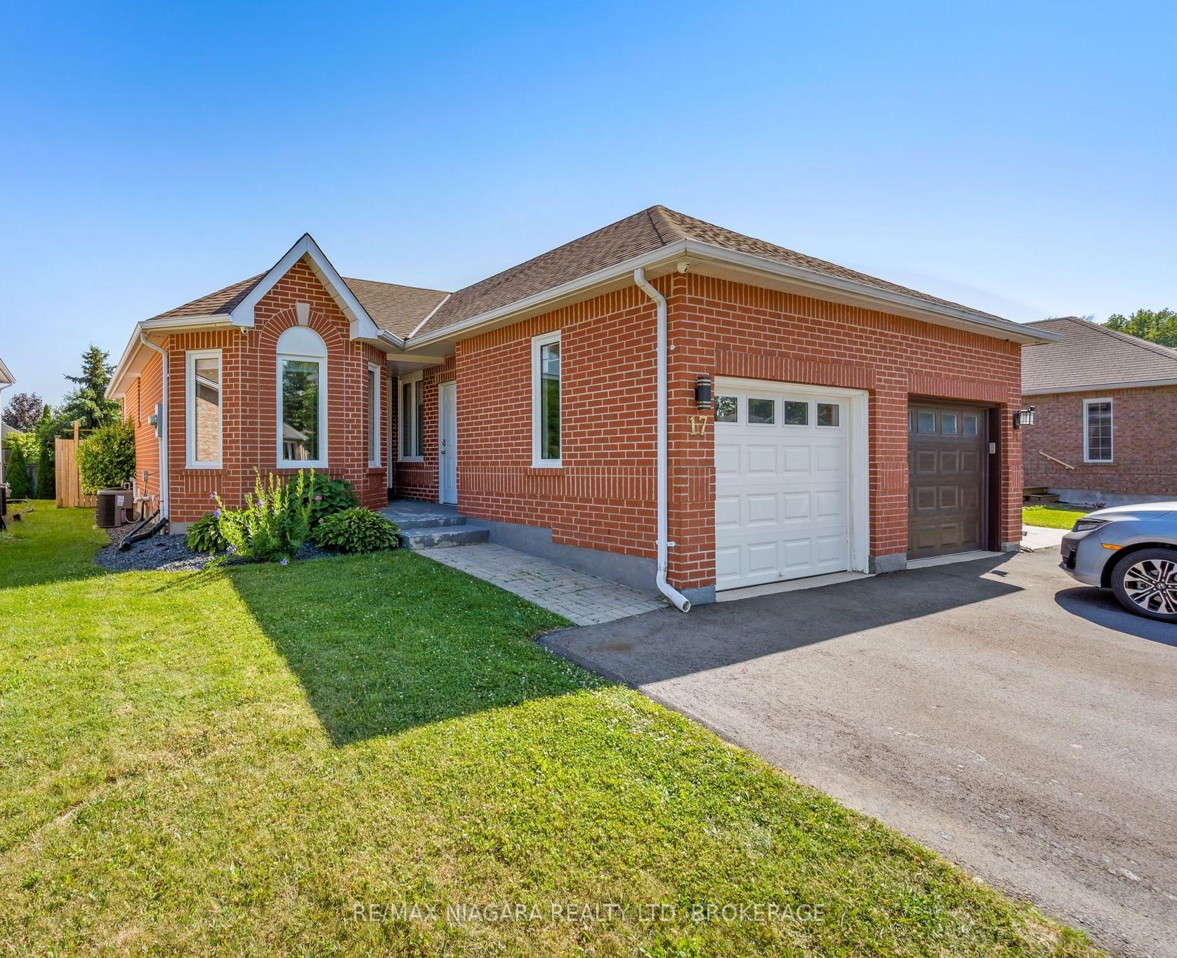 Photo 1 of 17 Jackson Court W, Welland, N. Welland — HOMEH