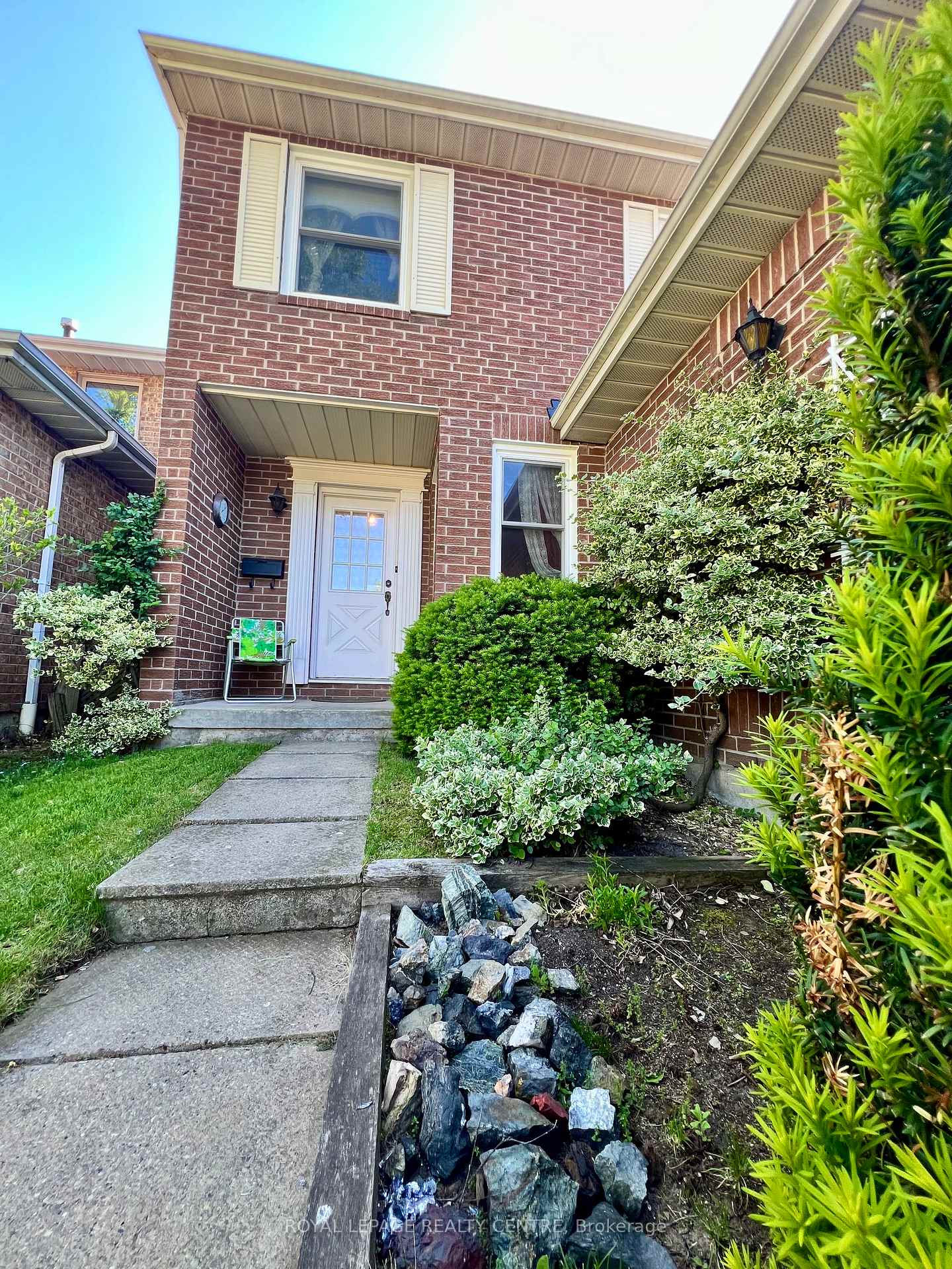 Photo 2 of 4156 Wheelwright Crescent, Mississauga, Erin Mills — HOMEH