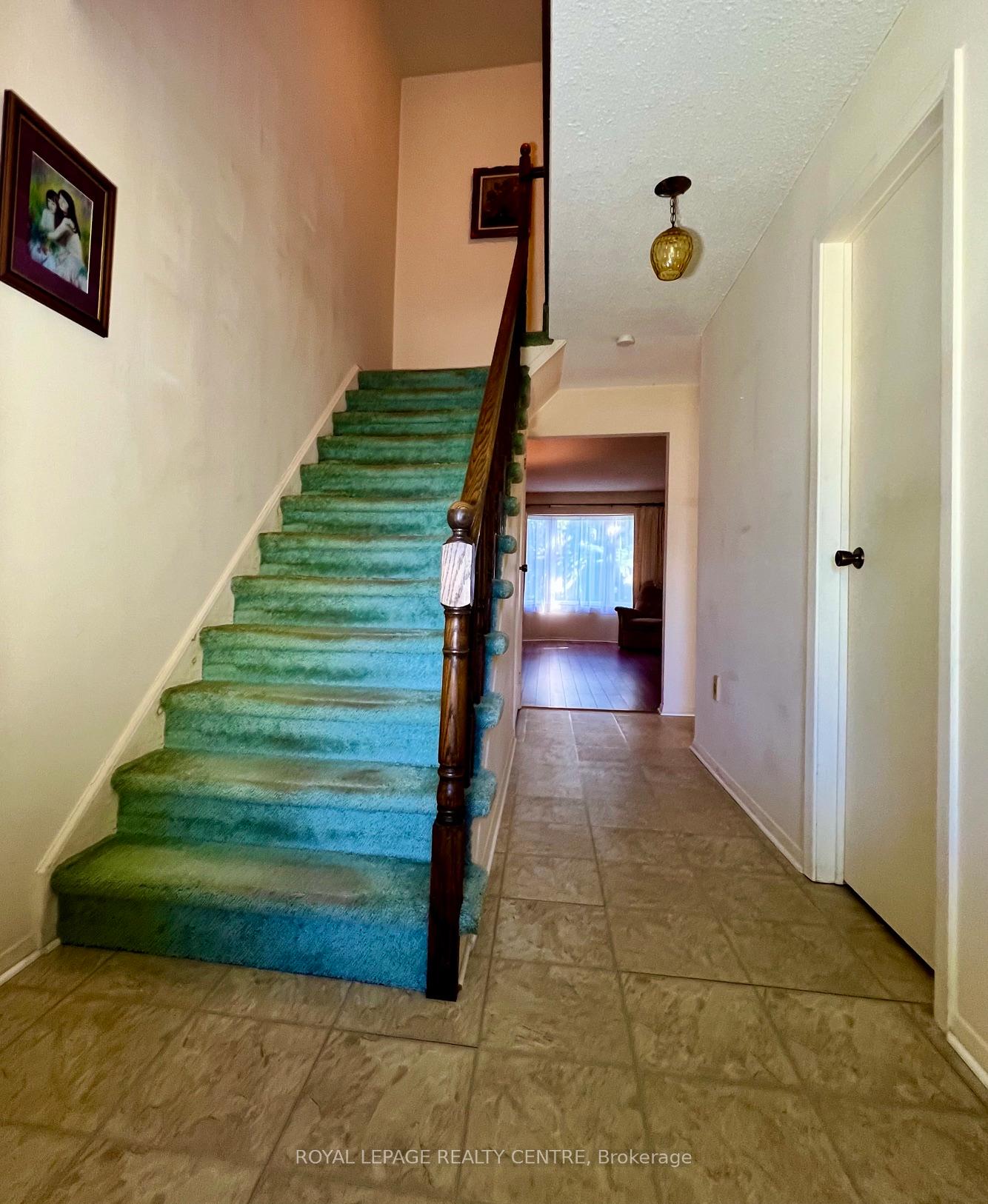Photo 4 of 4156 Wheelwright Crescent, Mississauga, Erin Mills — HOMEH