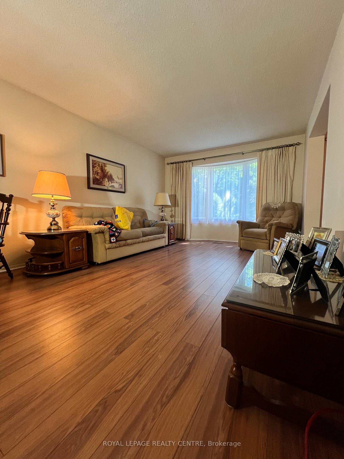 Photo 5 of 4156 Wheelwright Crescent, Mississauga, Erin Mills — HOMEH