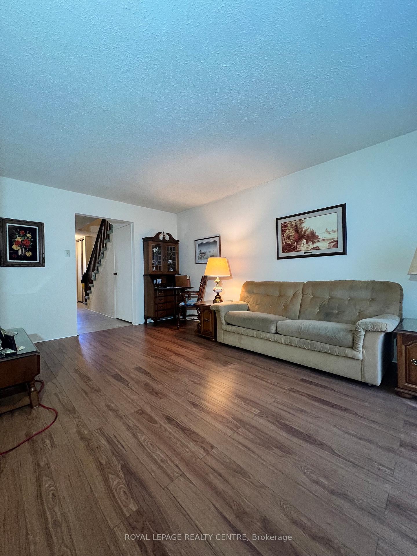 Photo 6 of 4156 Wheelwright Crescent, Mississauga, Erin Mills — HOMEH