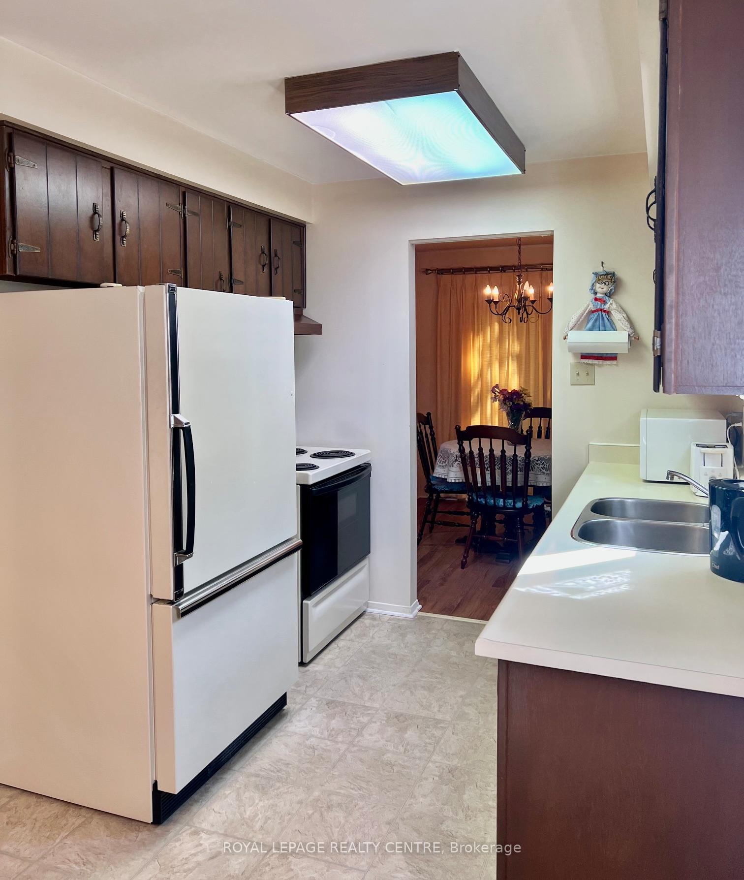 Photo 13 of 4156 Wheelwright Crescent, Mississauga, Erin Mills — HOMEH