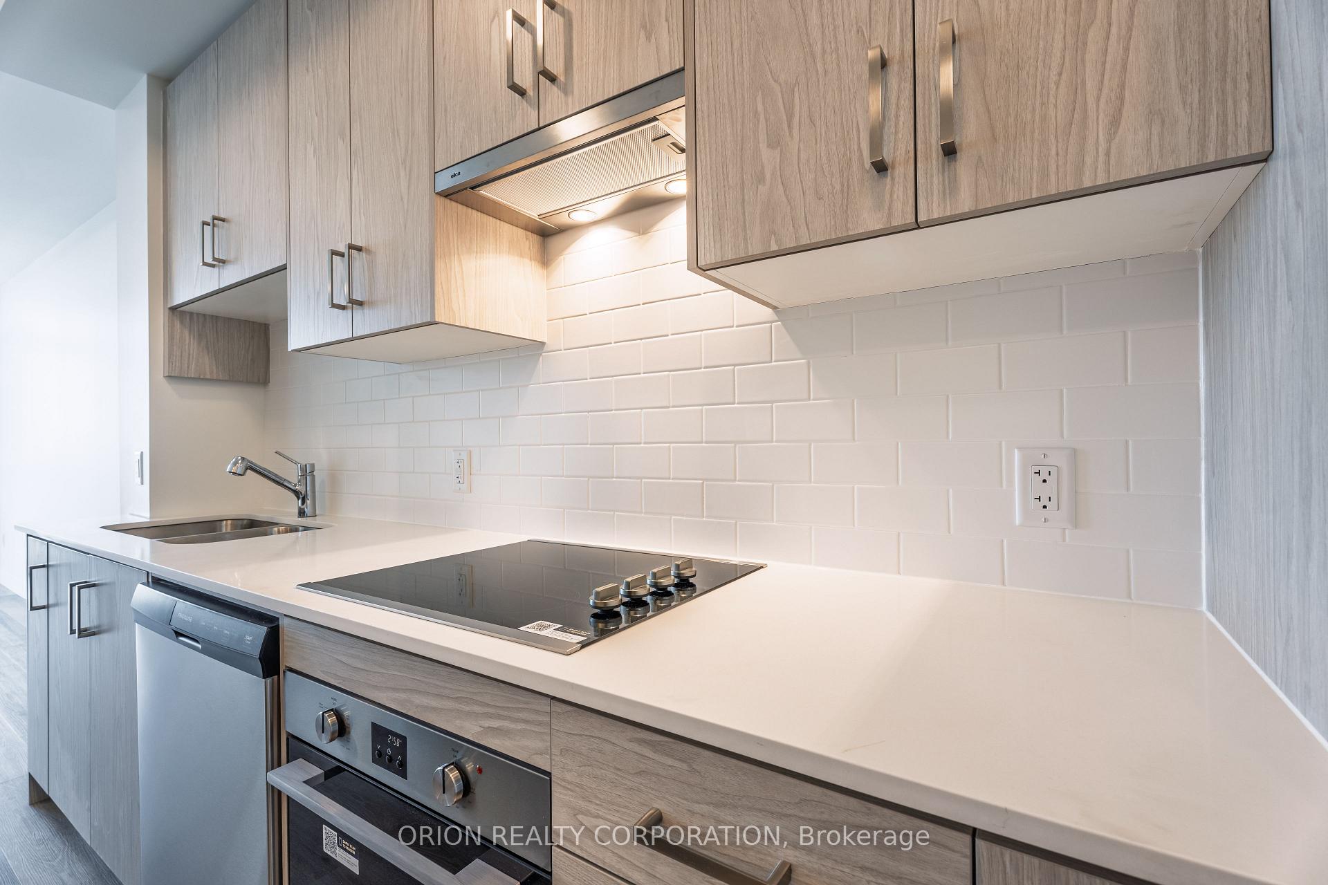 Photo 7 of Unit 618, 461 Green Road, Hamilton, Lakeshore — HOMEH