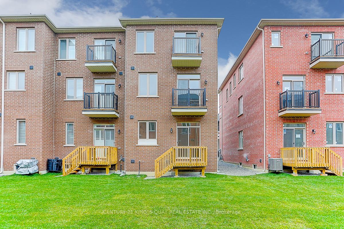 Photo 3 of 98 Carneros Way, Markham, Cedar Grove — HOMEH