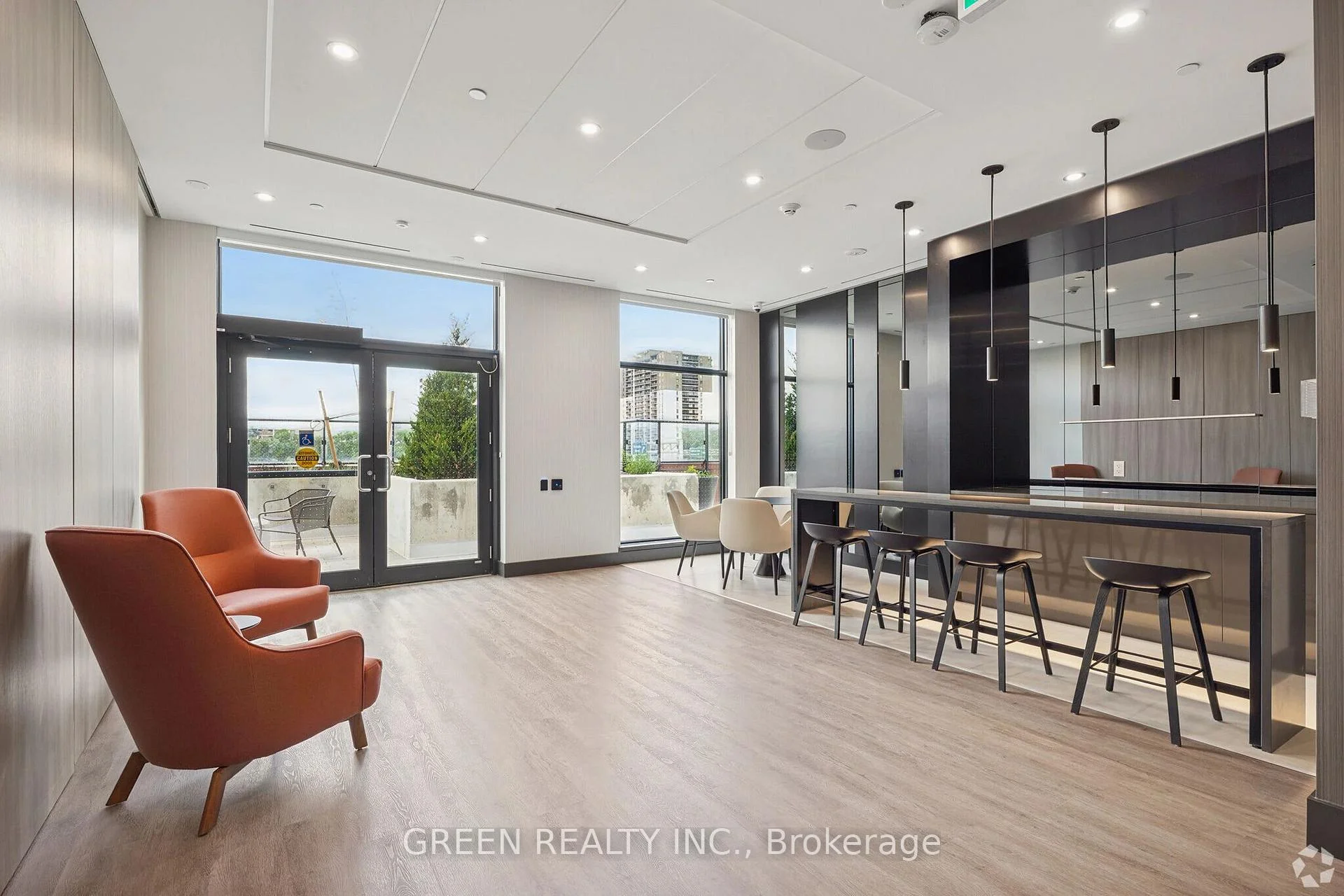 Photo 6 of Unit 401, 25 Gibbs Road, Etobicoke, Islington-City Centre West — HOMEH
