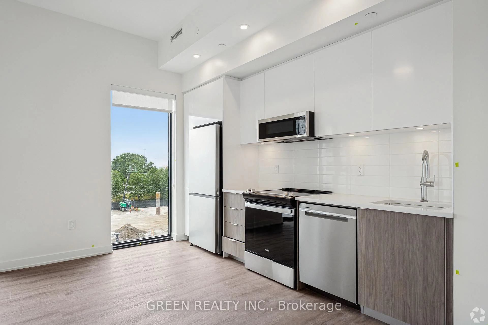 Photo 42 of Unit 401, 25 Gibbs Road, Etobicoke, Islington-City Centre West — HOMEH