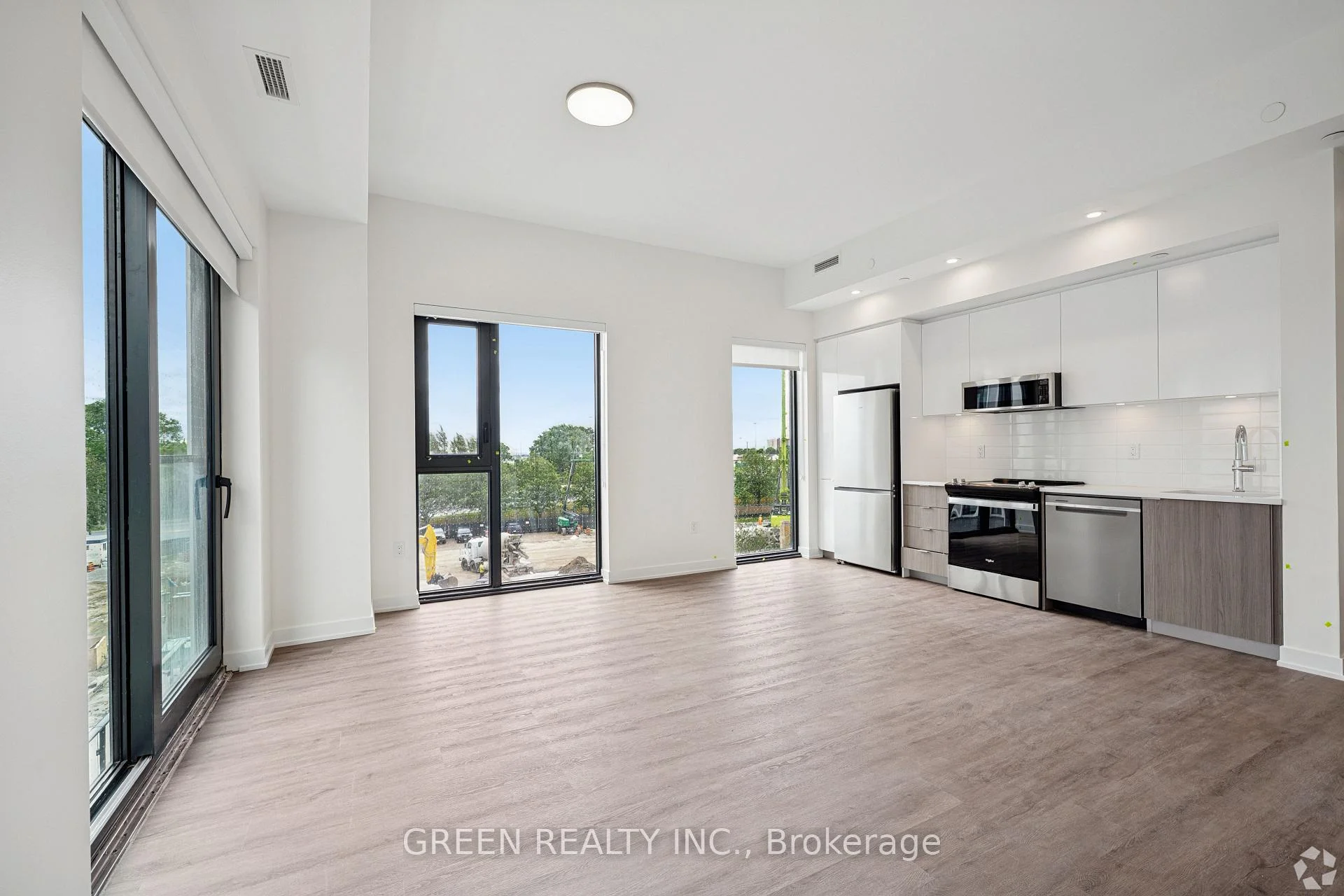 Photo 43 of Unit 401, 25 Gibbs Road, Etobicoke, Islington-City Centre West — HOMEH