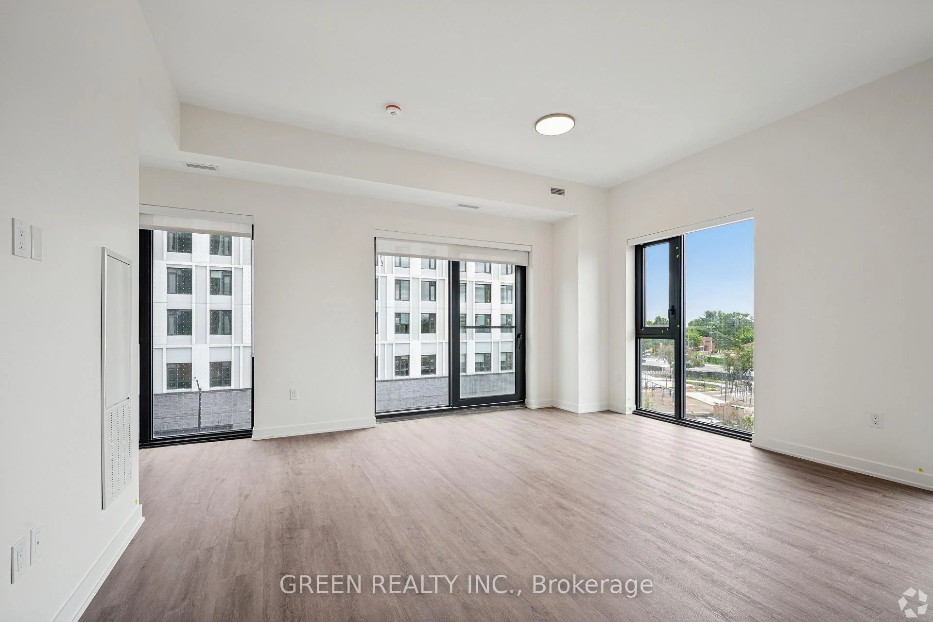 Photo 44 of Unit 401, 25 Gibbs Road, Etobicoke, Islington-City Centre West — HOMEH