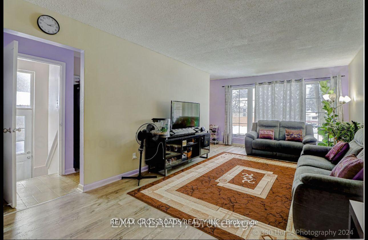 Front of 51 Santamonica Boulevard S