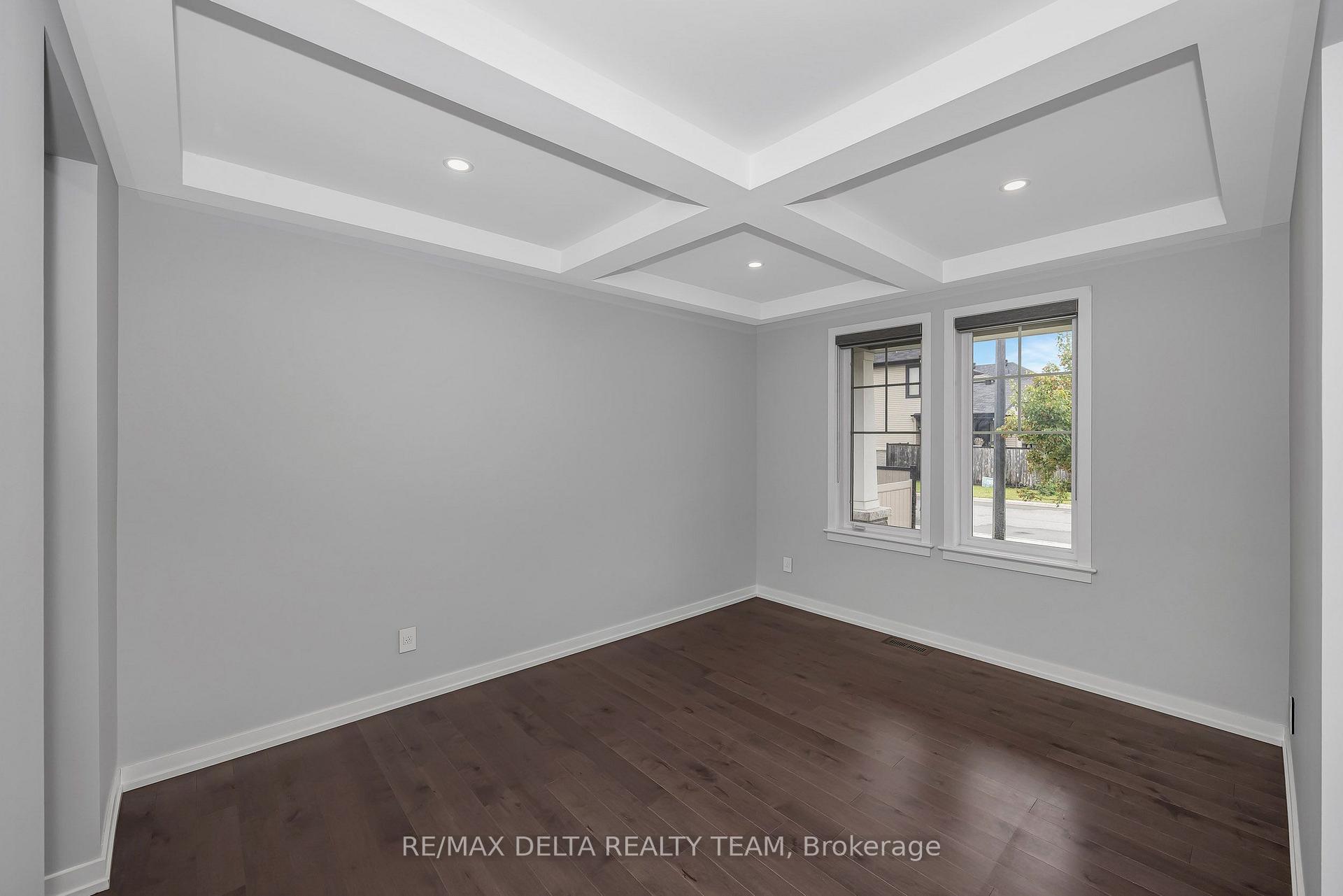 Photo 5 of 165 Groningen Street, Ottawa, Kanata - Emerald Meadows/Trailwest — HOMEH