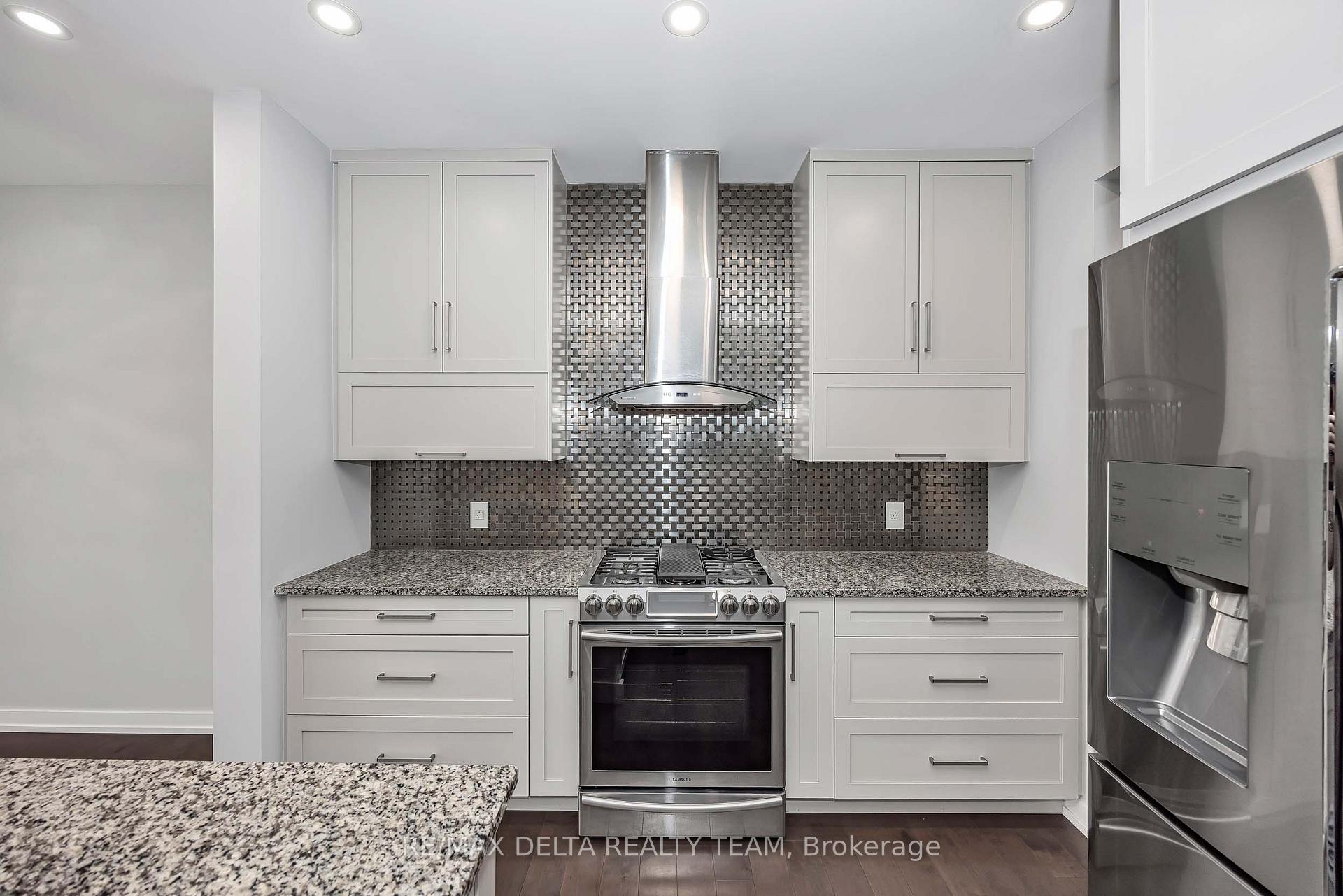 Photo 10 of 165 Groningen Street, Ottawa, Kanata - Emerald Meadows/Trailwest — HOMEH