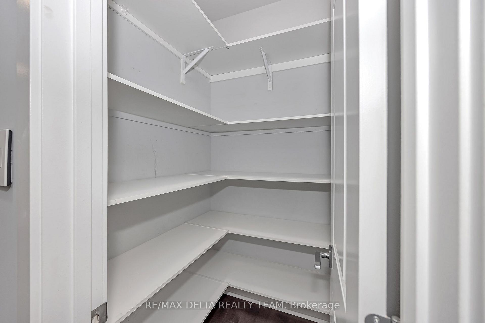 Photo 11 of 165 Groningen Street, Ottawa, Kanata - Emerald Meadows/Trailwest — HOMEH