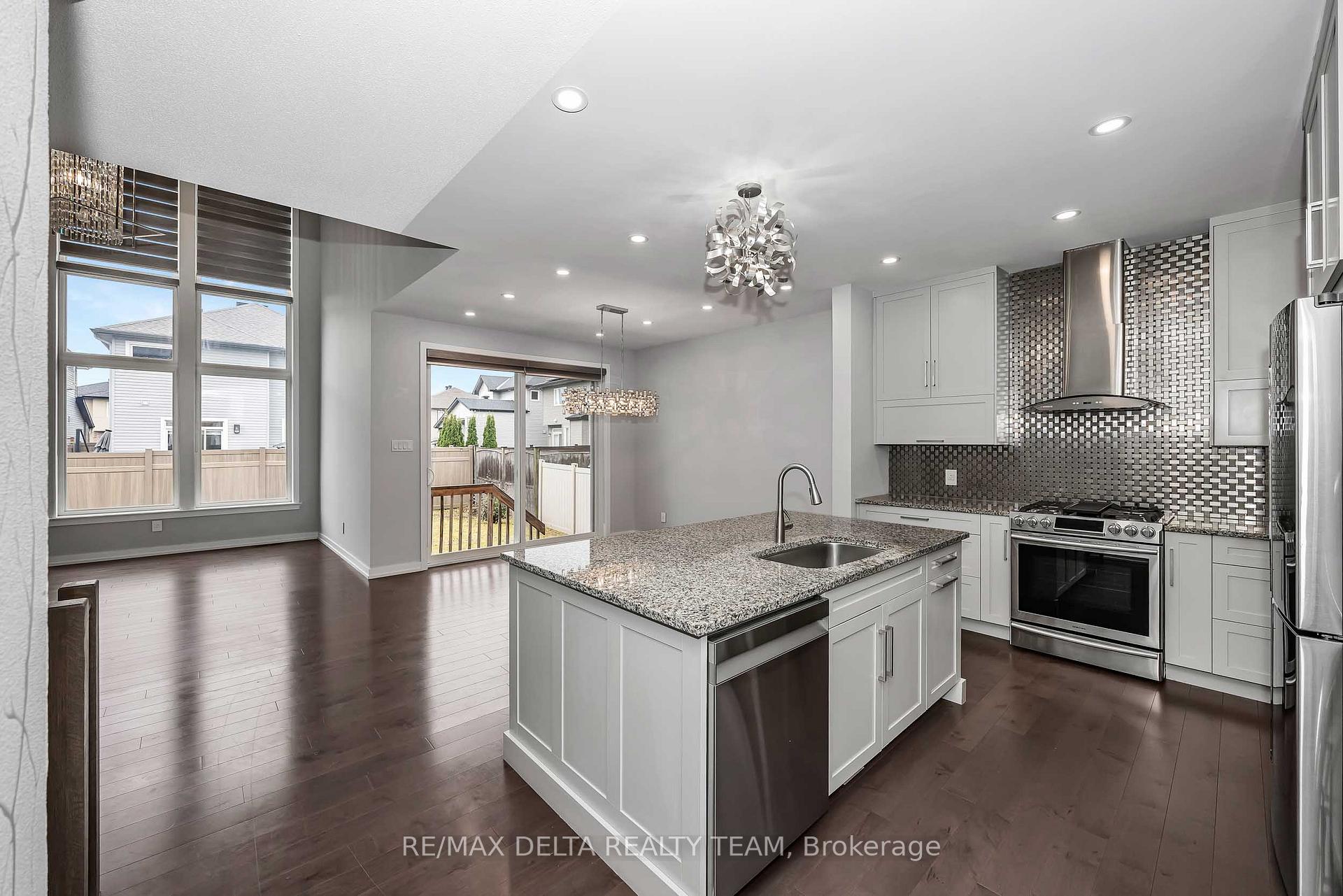 Photo 13 of 165 Groningen Street, Ottawa, Kanata - Emerald Meadows/Trailwest — HOMEH