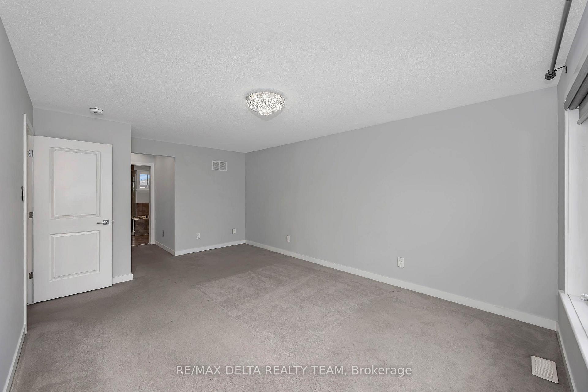 Photo 28 of 165 Groningen Street, Ottawa, Kanata - Emerald Meadows/Trailwest — HOMEH