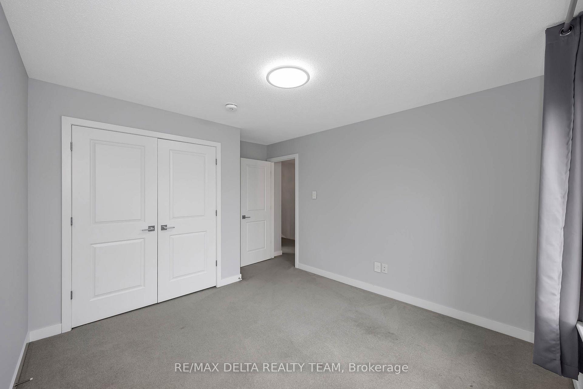 Photo 37 of 165 Groningen Street, Ottawa, Kanata - Emerald Meadows/Trailwest — HOMEH