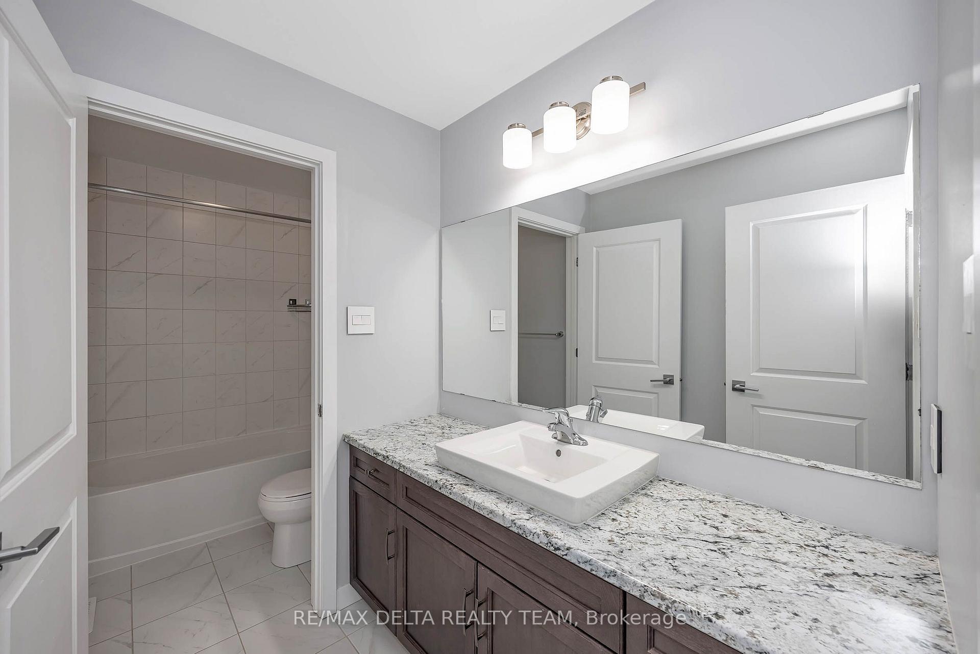 Photo 38 of 165 Groningen Street, Ottawa, Kanata - Emerald Meadows/Trailwest — HOMEH