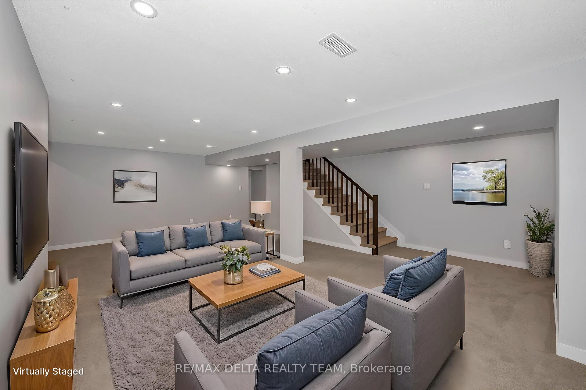 Photo 39 of 165 Groningen Street, Ottawa, Kanata - Emerald Meadows/Trailwest — HOMEH
