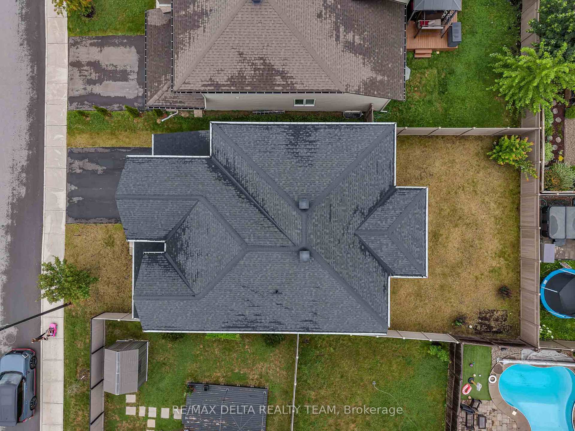 Photo 47 of 165 Groningen Street, Ottawa, Kanata - Emerald Meadows/Trailwest — HOMEH