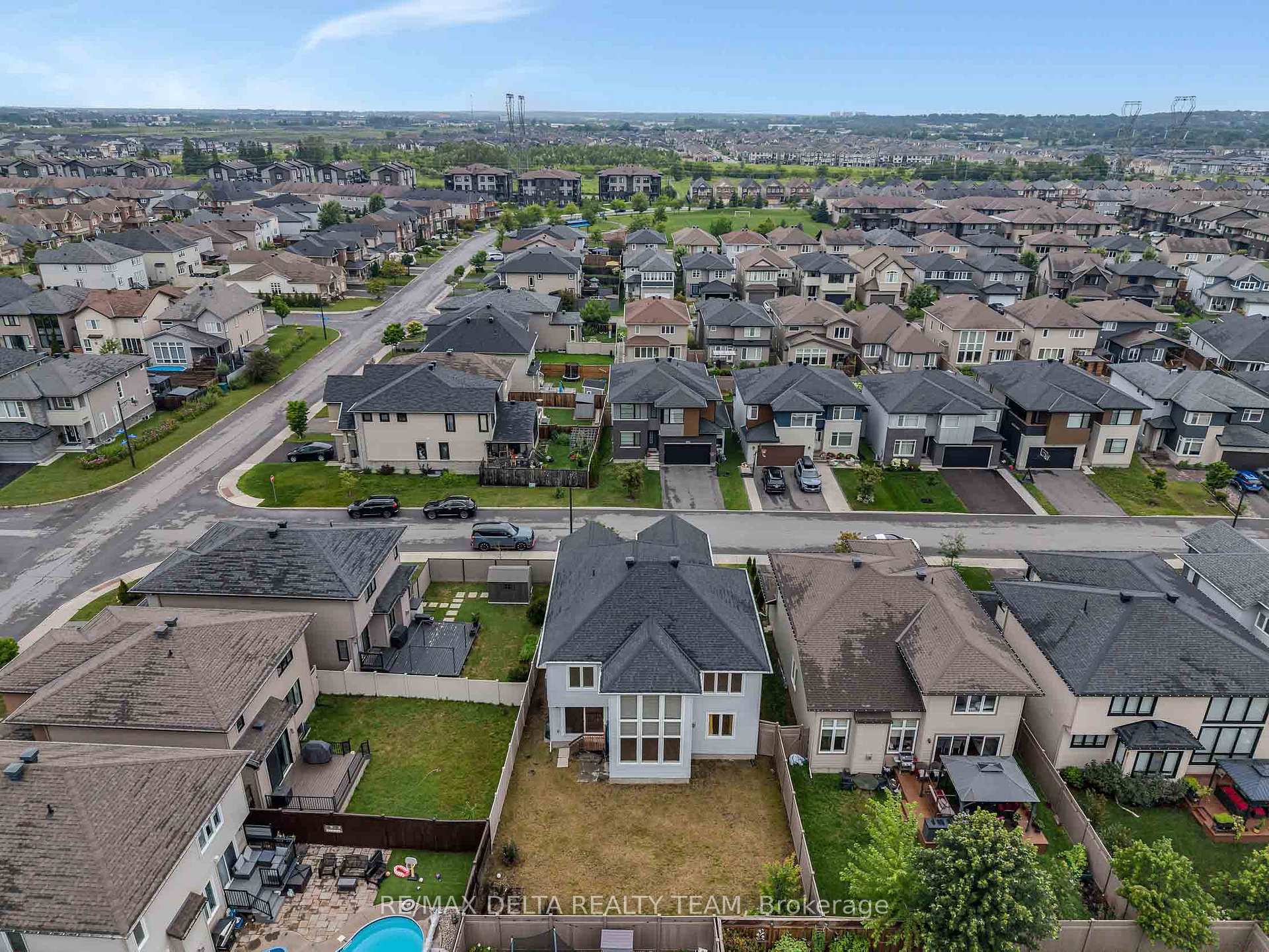 Photo 48 of 165 Groningen Street, Ottawa, Kanata - Emerald Meadows/Trailwest — HOMEH