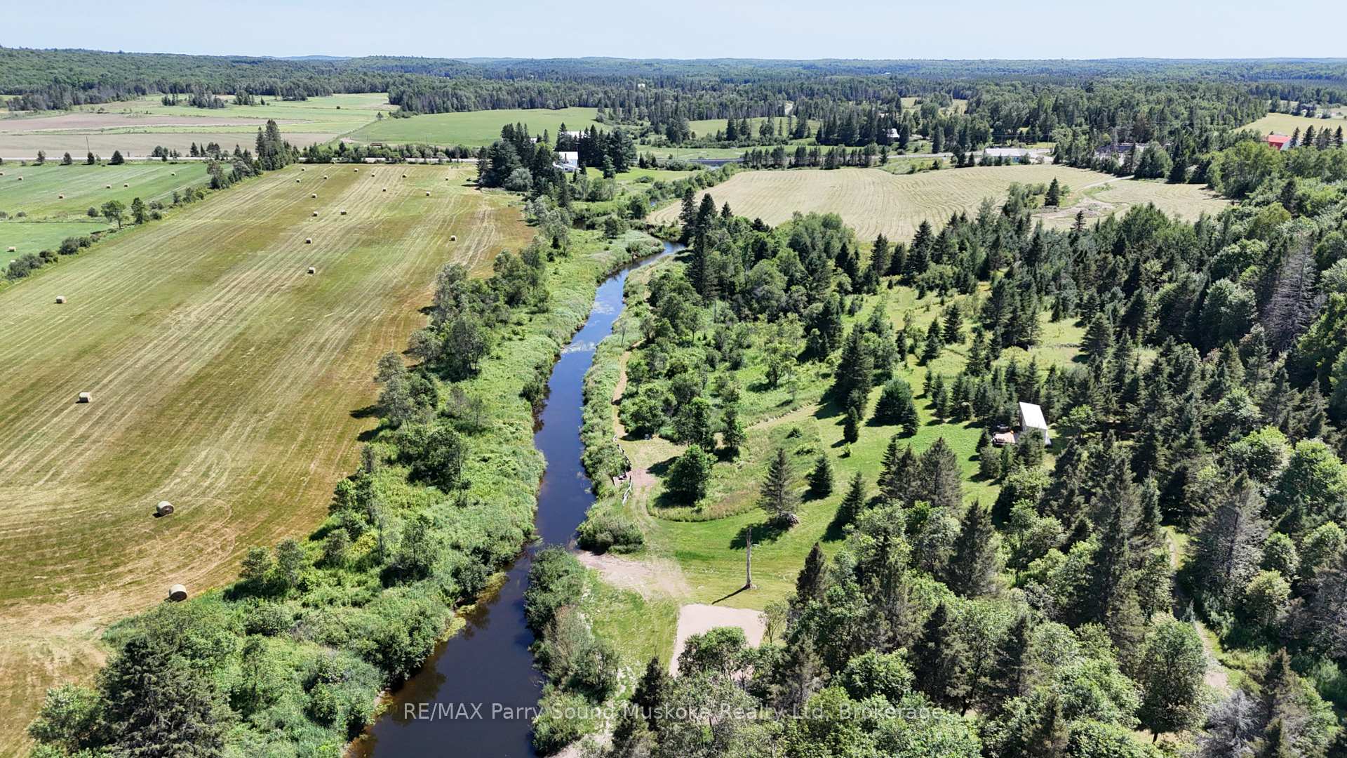 Photo 5 of 107 Miller Road, Magnetawan — HOMEH