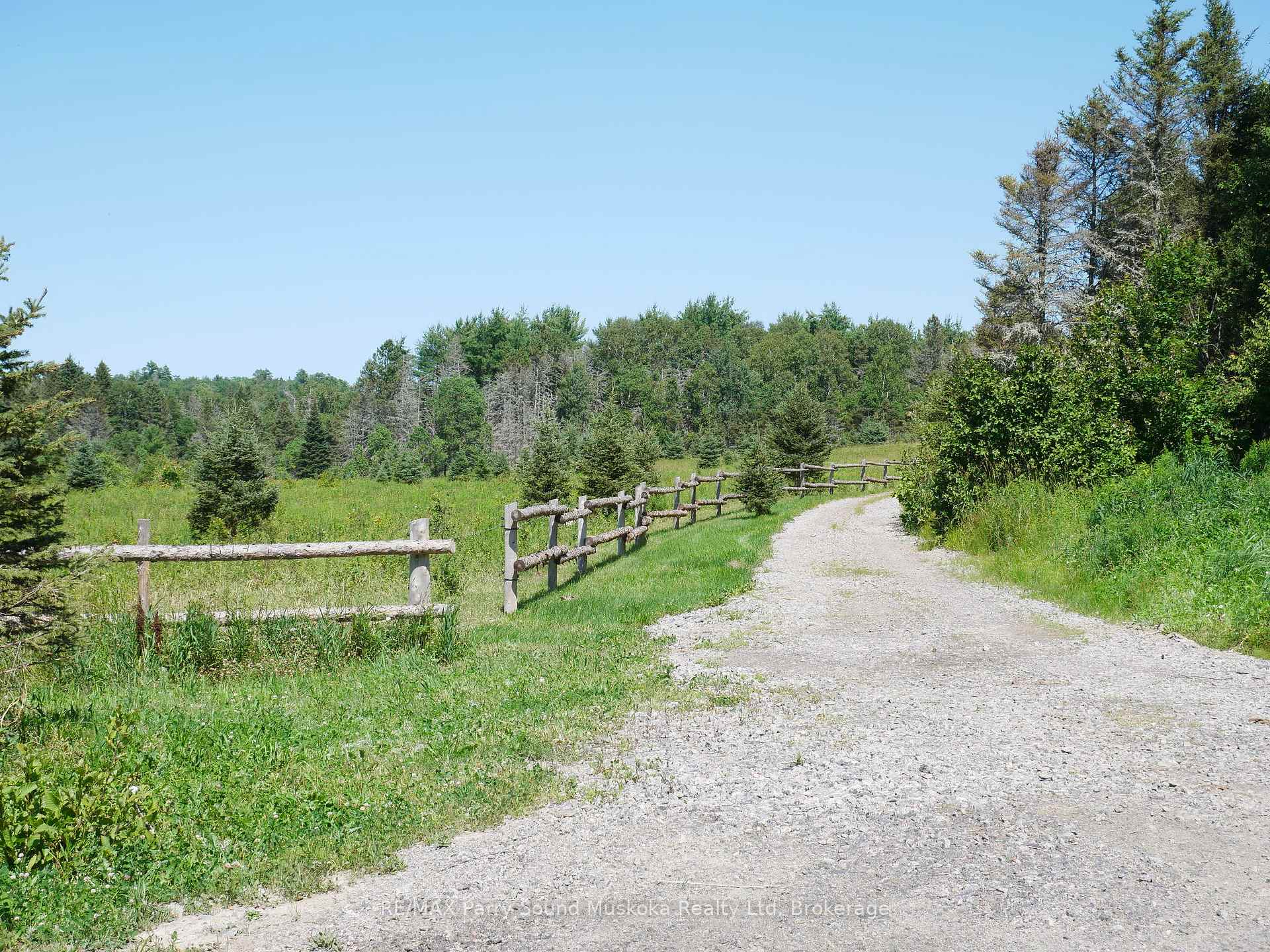Photo 6 of 107 Miller Road, Magnetawan — HOMEH