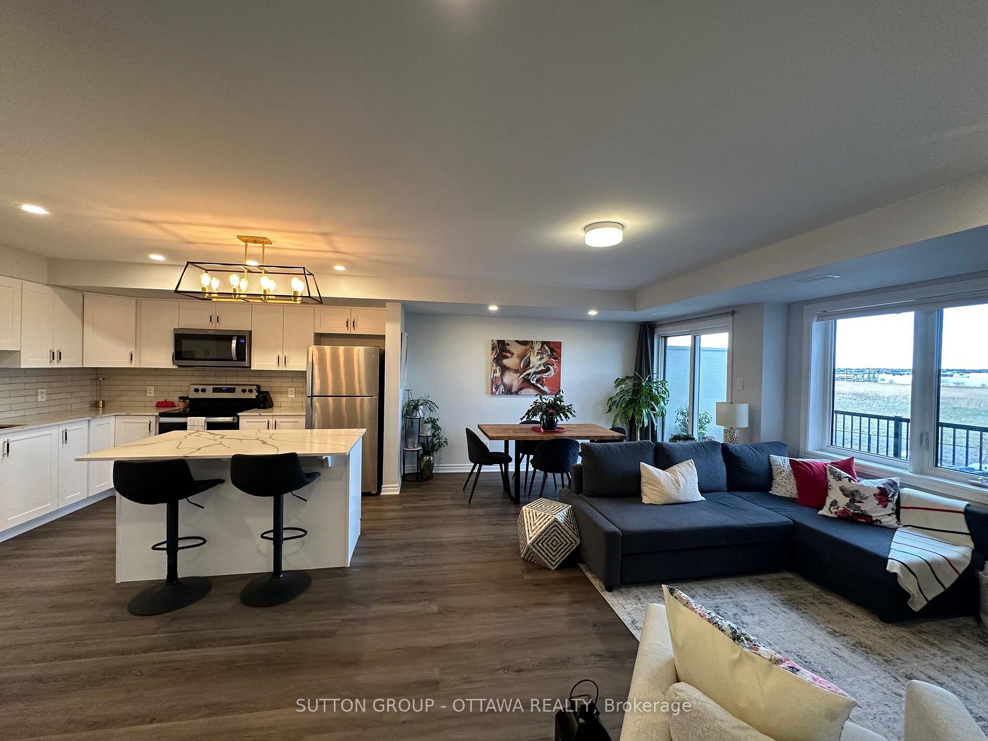 Photo 3 of 411 Pilot Private, Ottawa, Kanata - Emerald Meadows/Trailwest — HOMEH