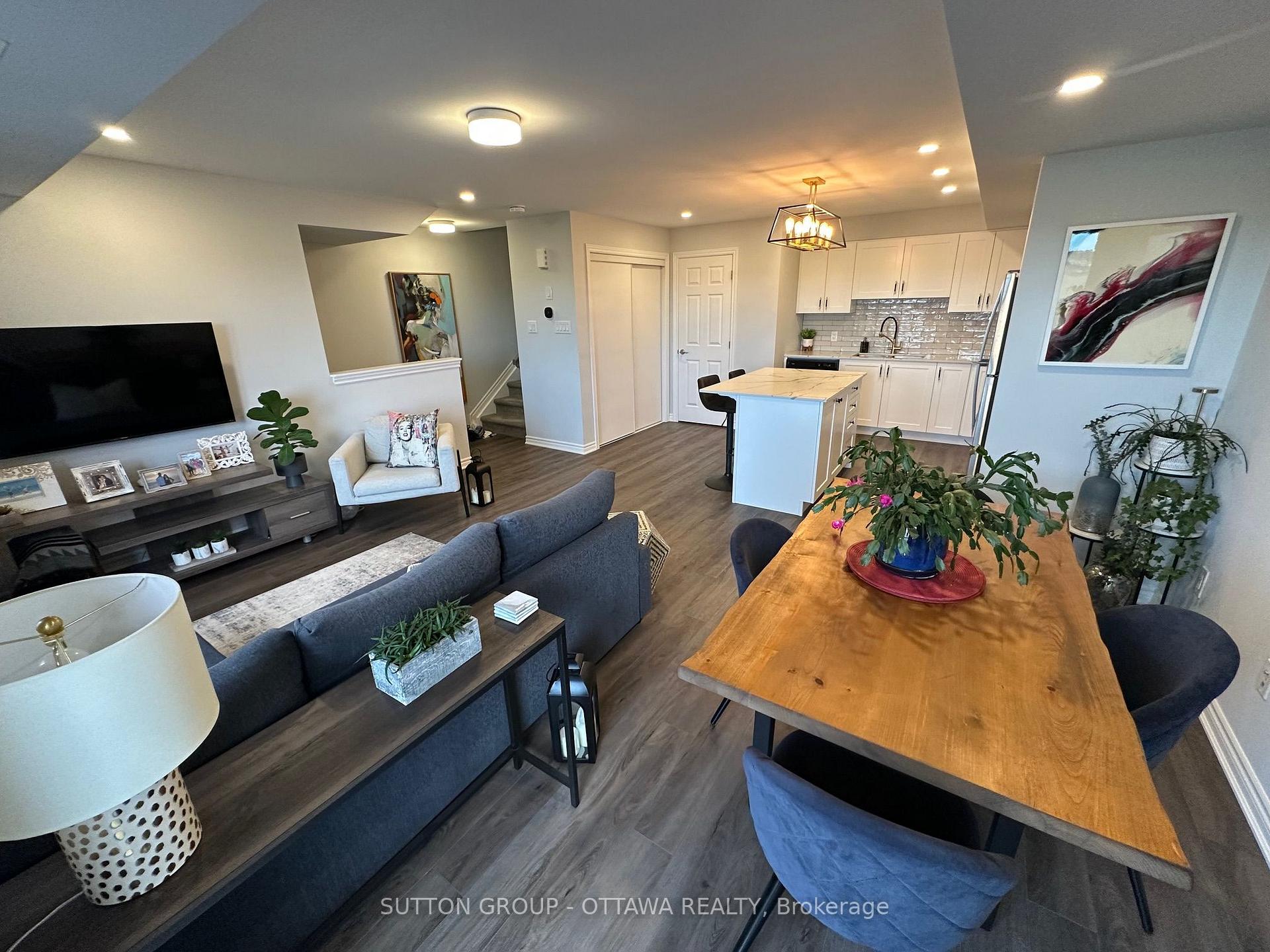 Photo 4 of 411 Pilot Private, Ottawa, Kanata - Emerald Meadows/Trailwest — HOMEH