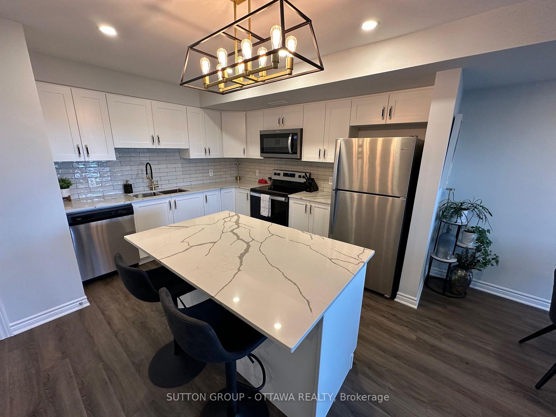 Photo 5 of 411 Pilot Private, Ottawa, Kanata - Emerald Meadows/Trailwest — HOMEH
