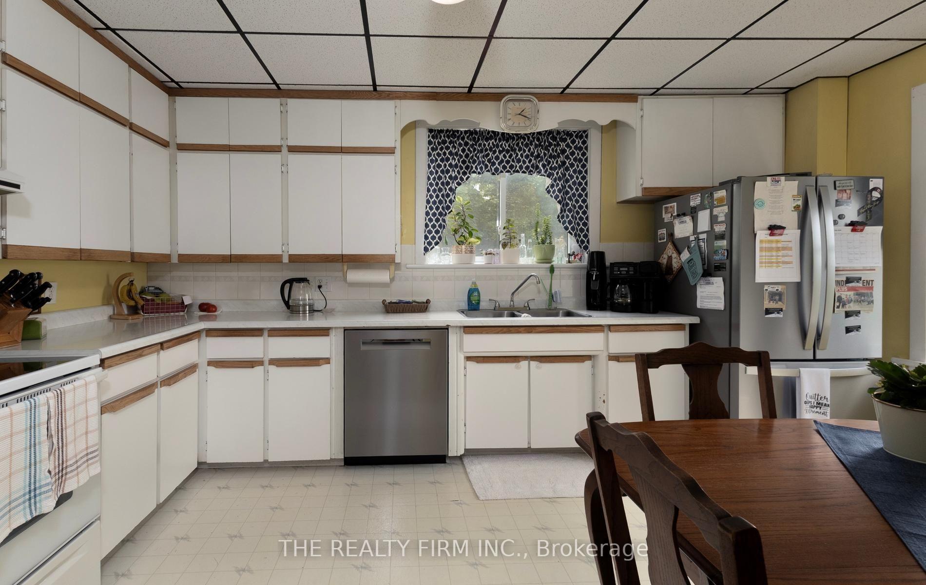 Photo 6 of 44703 Perth Line, Huron East, Grey — HOMEH