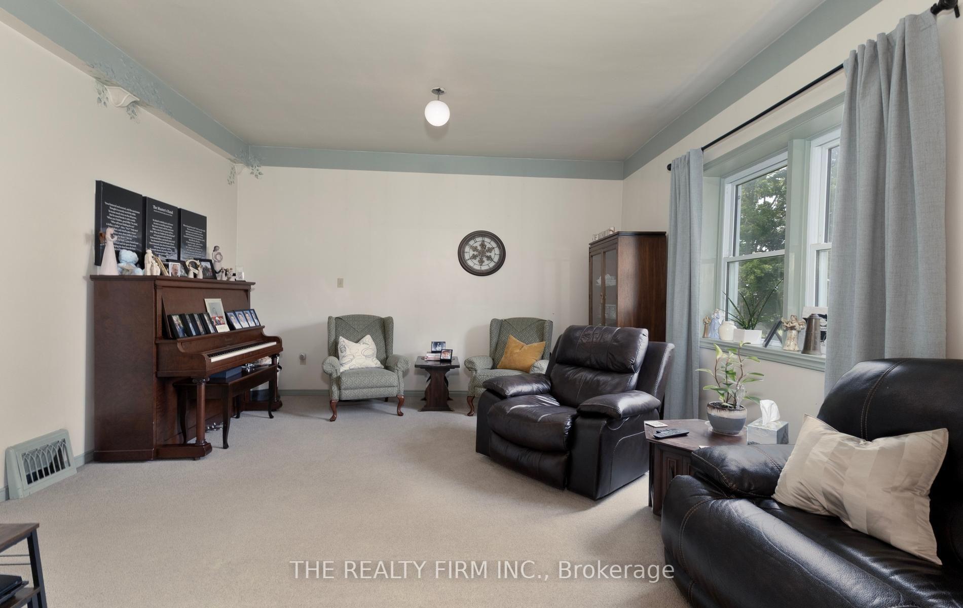 Photo 10 of 44703 Perth Line, Huron East, Grey — HOMEH