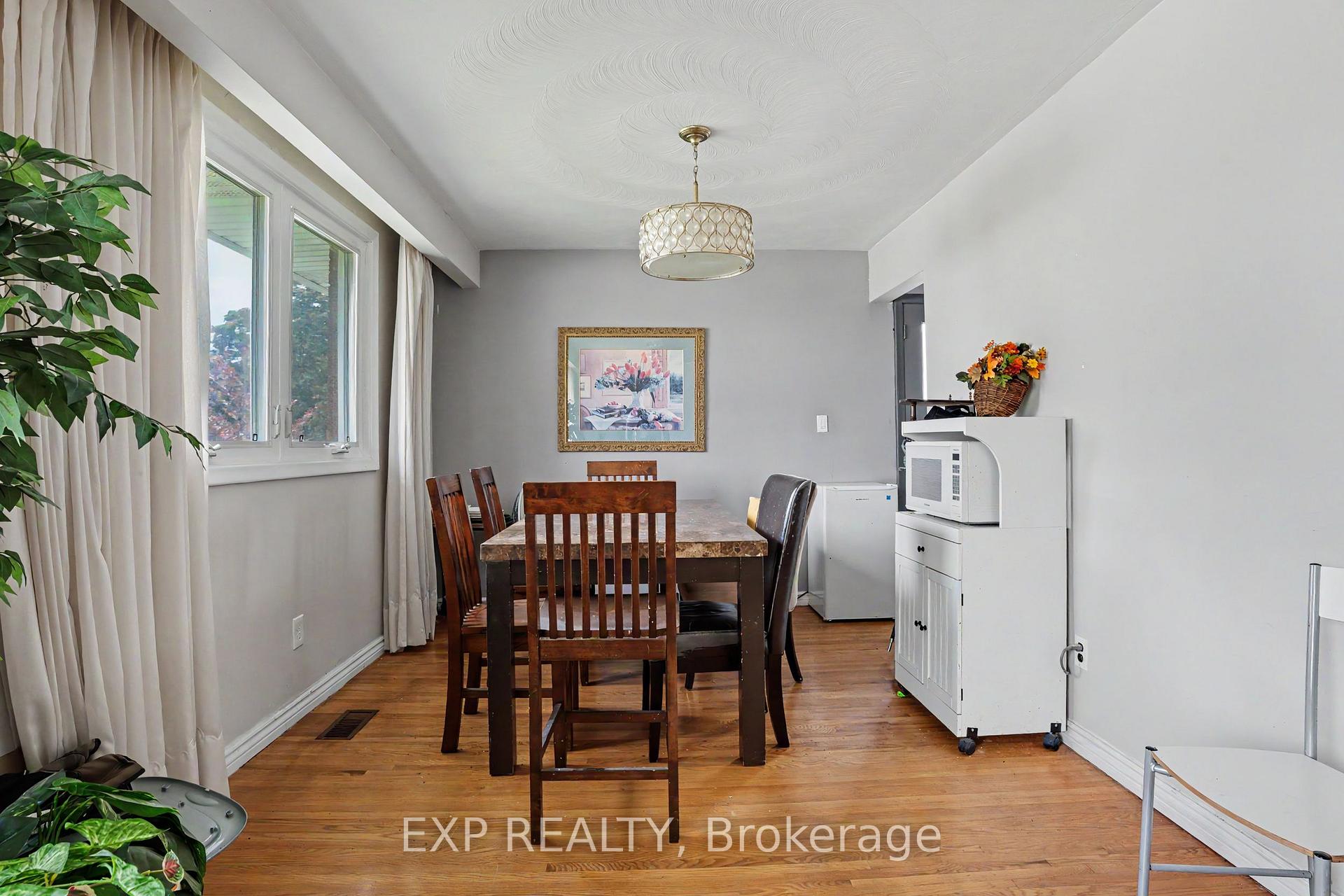 Photo 8 of 31 Darlington Drive, Hamilton, Gilbert — HOMEH