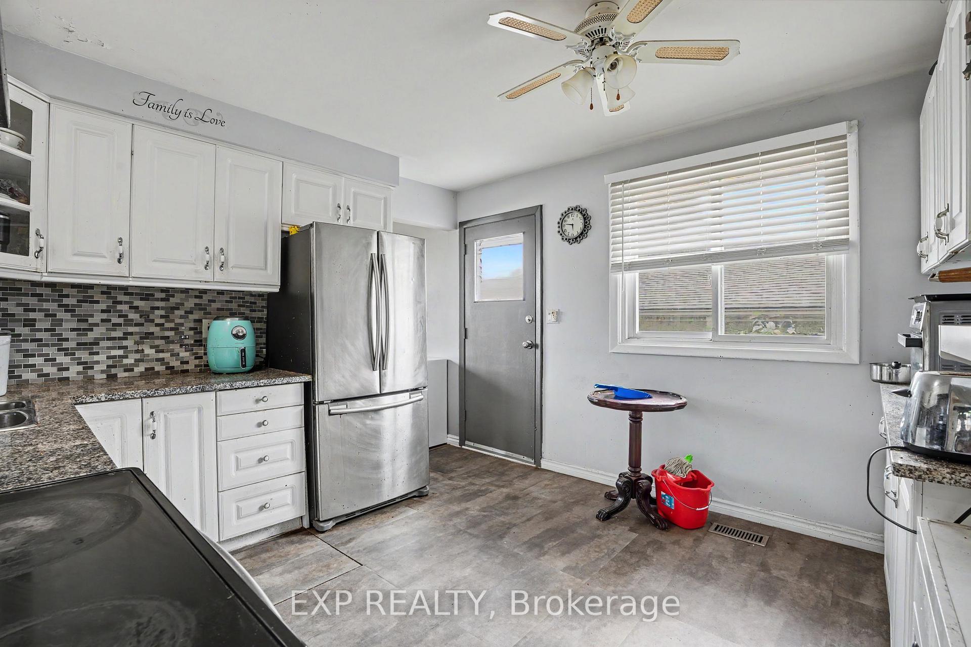 Photo 10 of 31 Darlington Drive, Hamilton, Gilbert — HOMEH