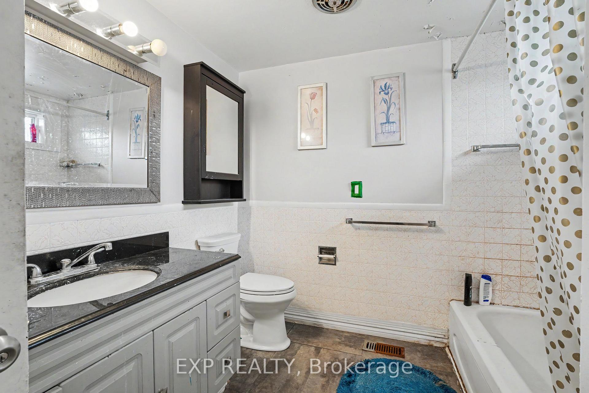 Photo 11 of 31 Darlington Drive, Hamilton, Gilbert — HOMEH