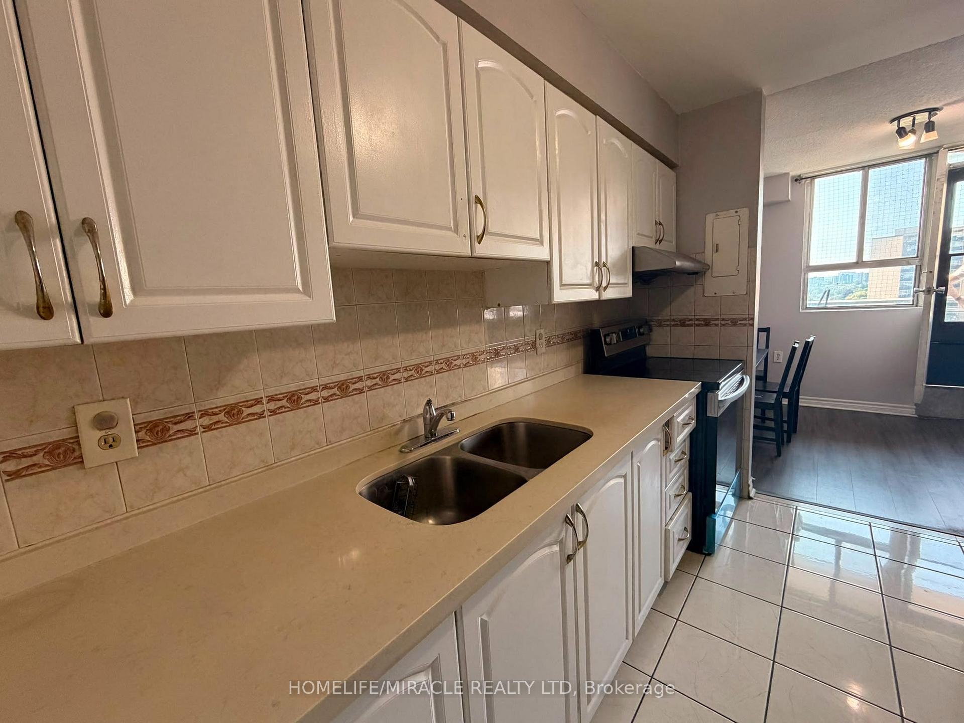 Photo 4 of Unit 916, 100 Dundalk Drive, Scarborough, Dorset Park — HOMEH