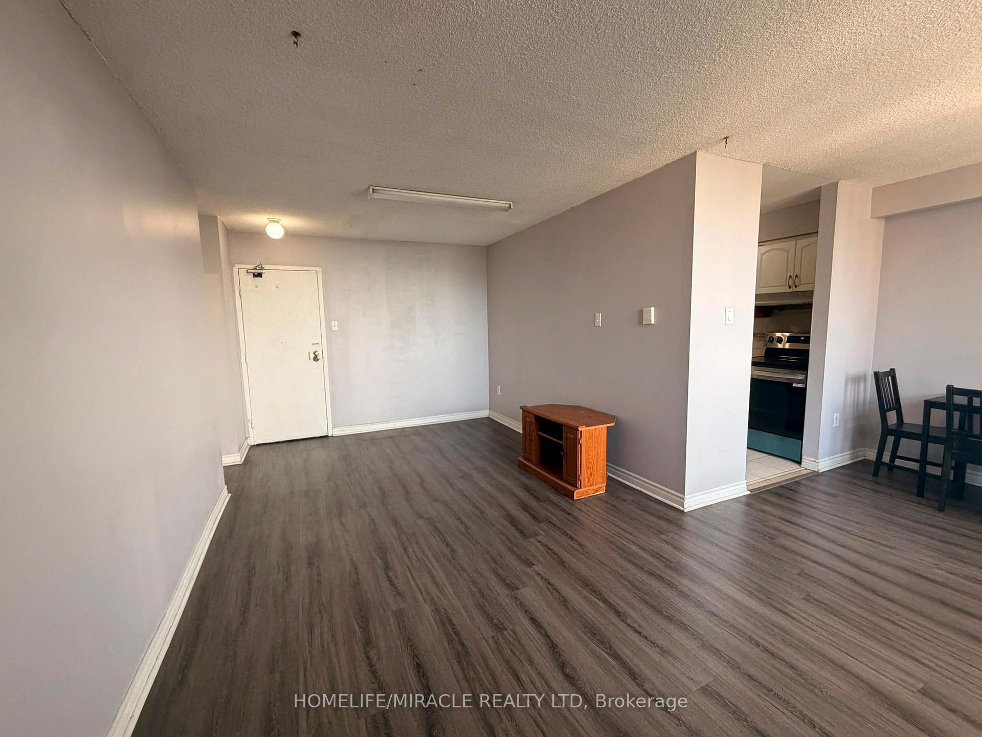 Photo 5 of Unit 916, 100 Dundalk Drive, Scarborough, Dorset Park — HOMEH
