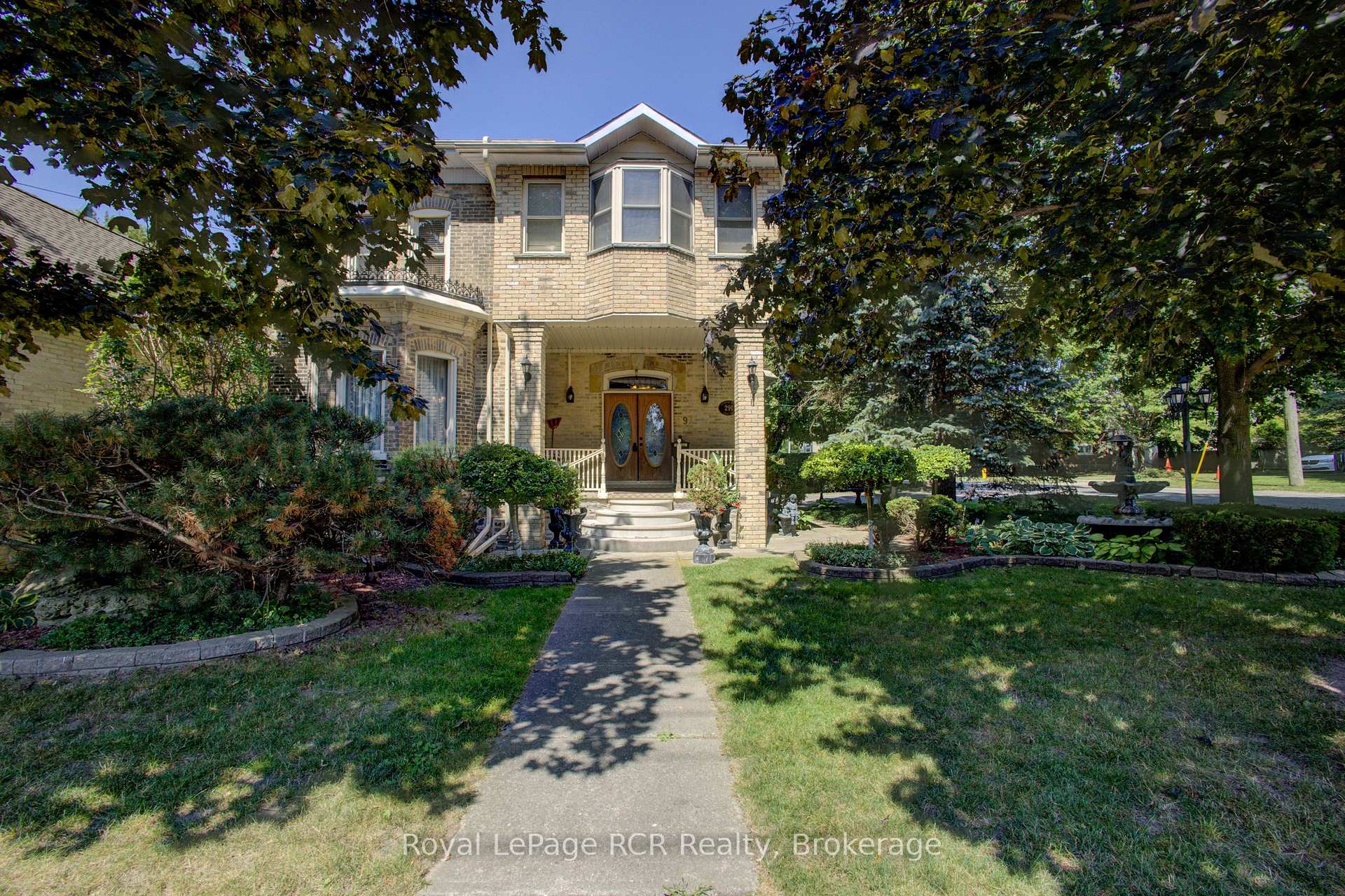 Photo of 291 Elma Street E