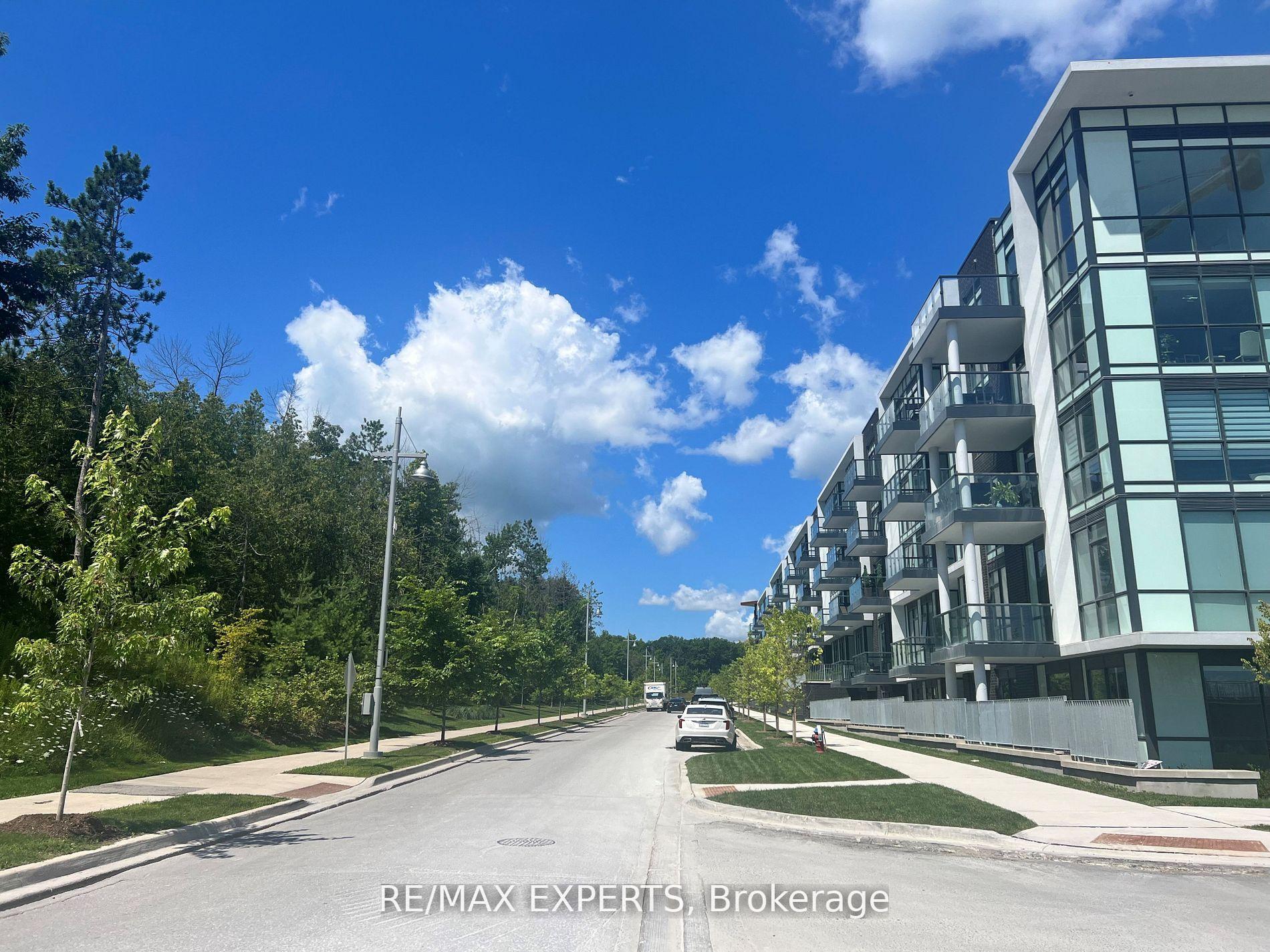 Photo 3 of Unit 455, 415 Sea Ray Avenue, Innisfil, Rural Innisfil — HOMEH