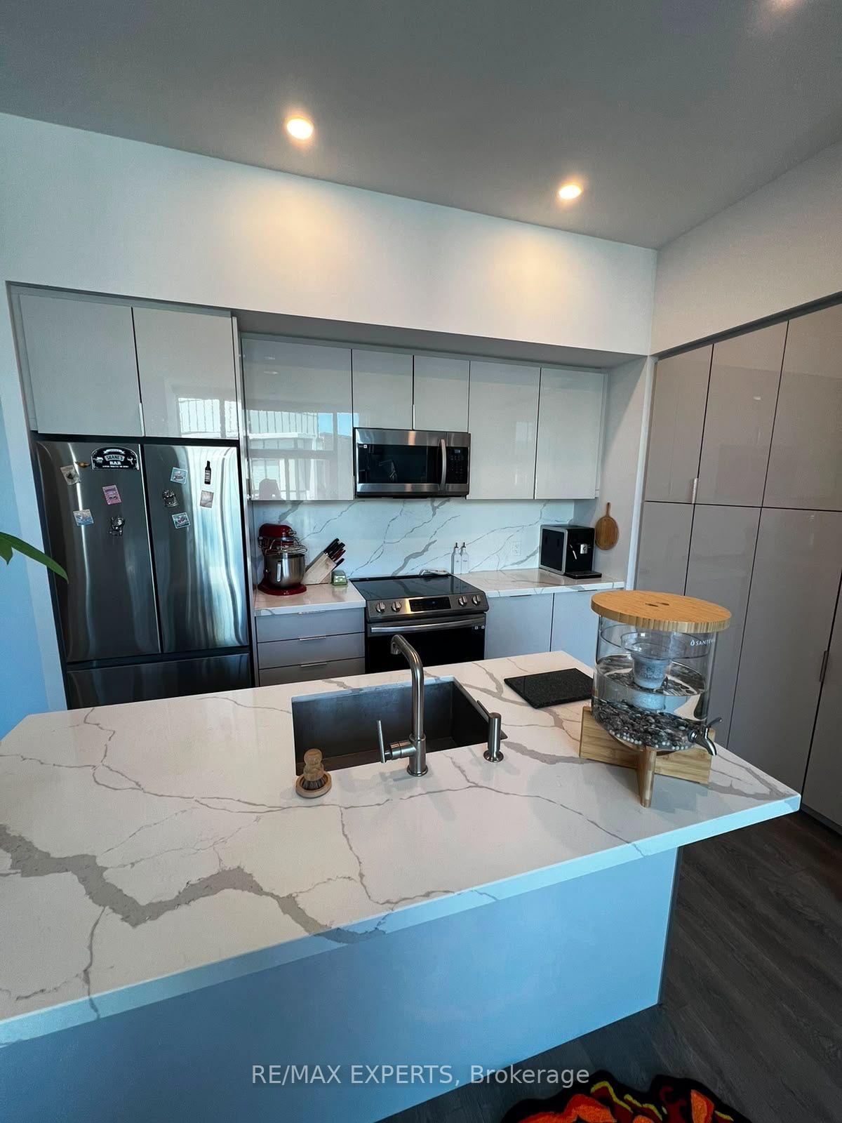 Photo 10 of Unit 455, 415 Sea Ray Avenue, Innisfil, Rural Innisfil — HOMEH