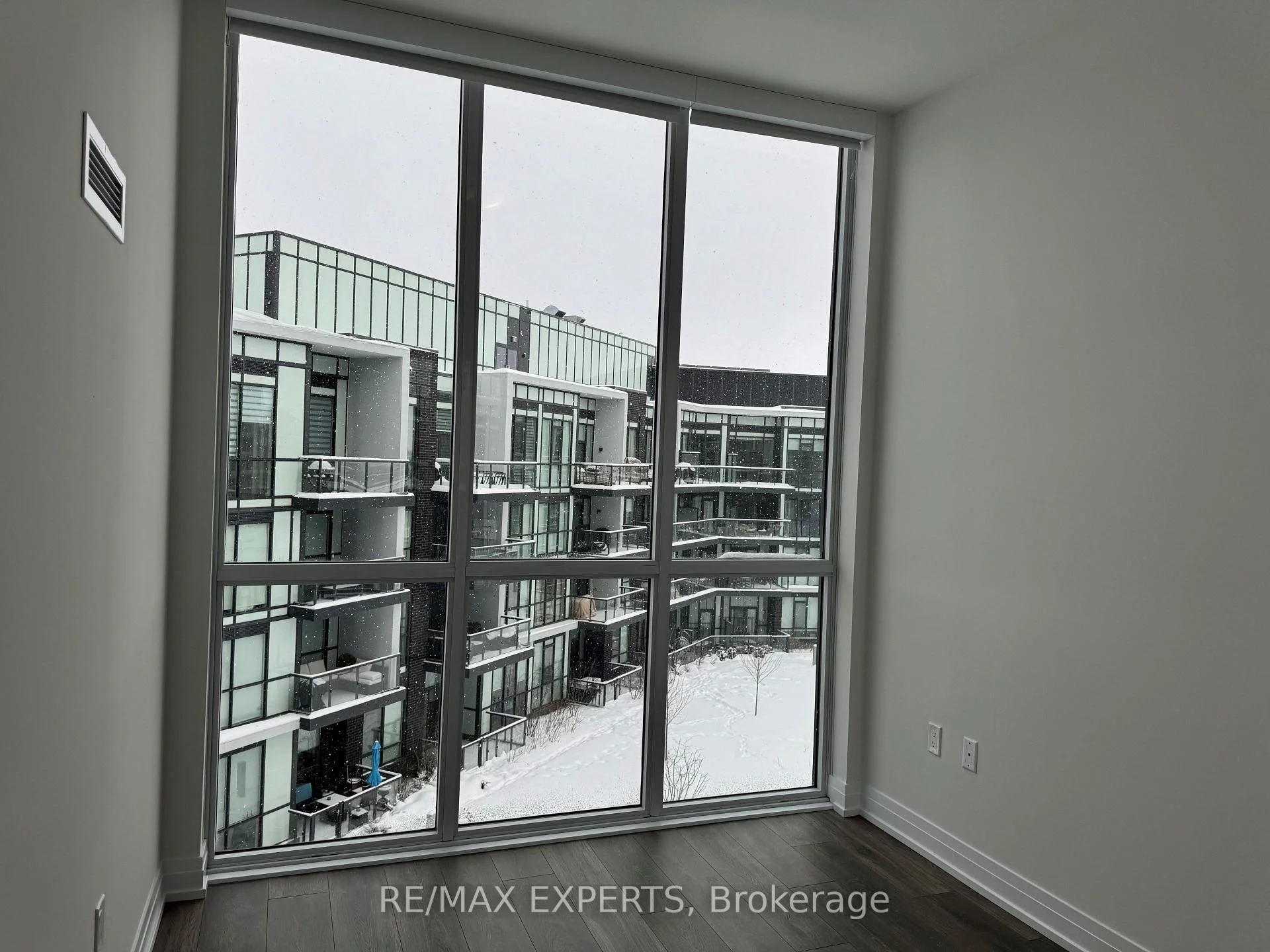 Photo 21 of Unit 455, 415 Sea Ray Avenue, Innisfil, Rural Innisfil — HOMEH