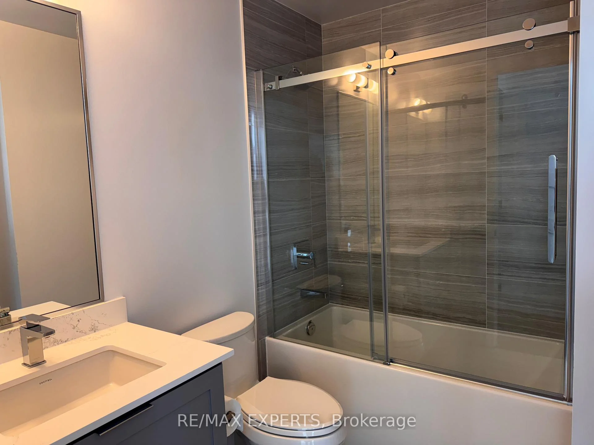 Photo 29 of Unit 455, 415 Sea Ray Avenue, Innisfil, Rural Innisfil — HOMEH