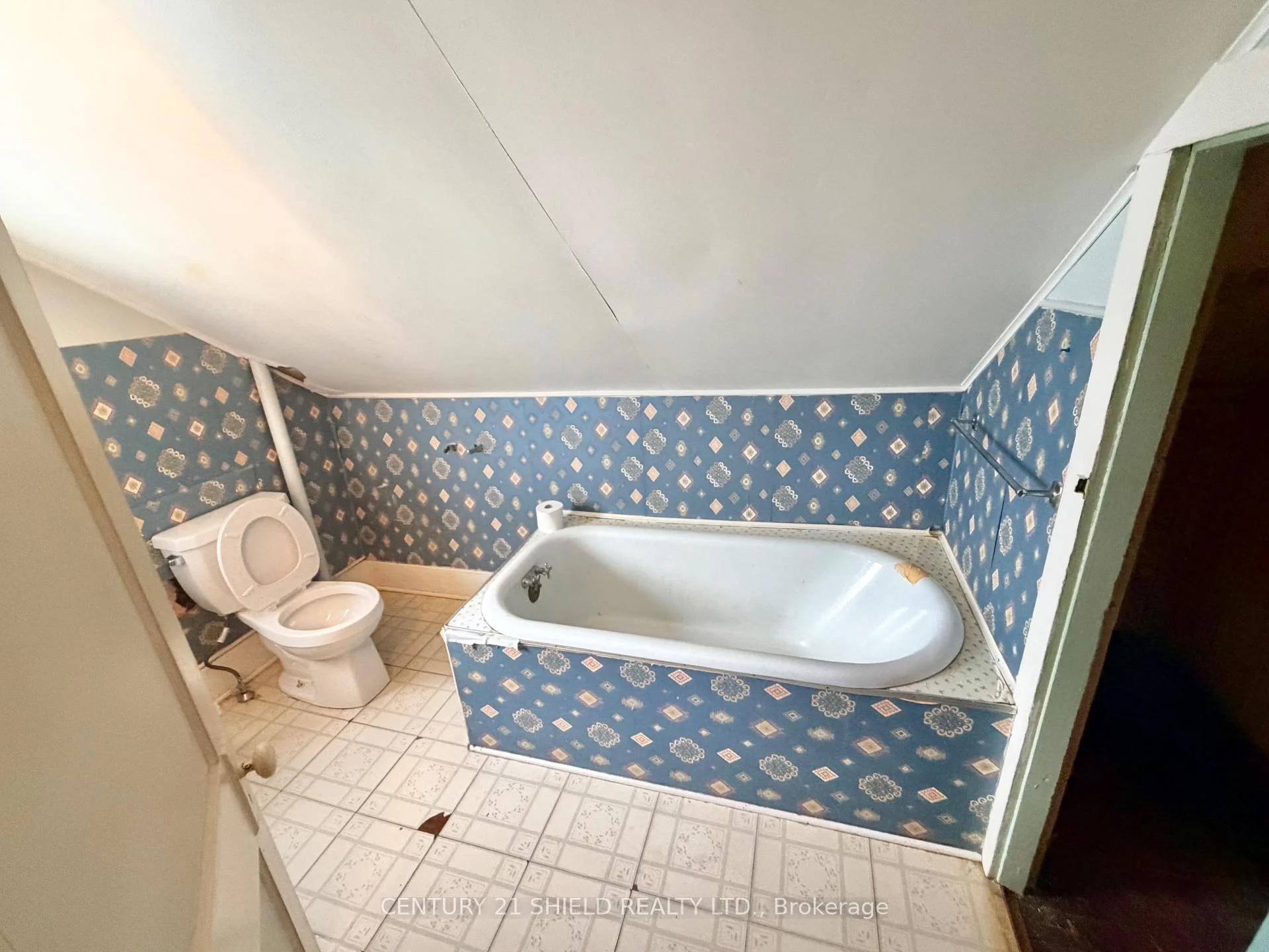 Photo 23 of 419 Bedford Street, Cornwall, Cornwall — HOMEH