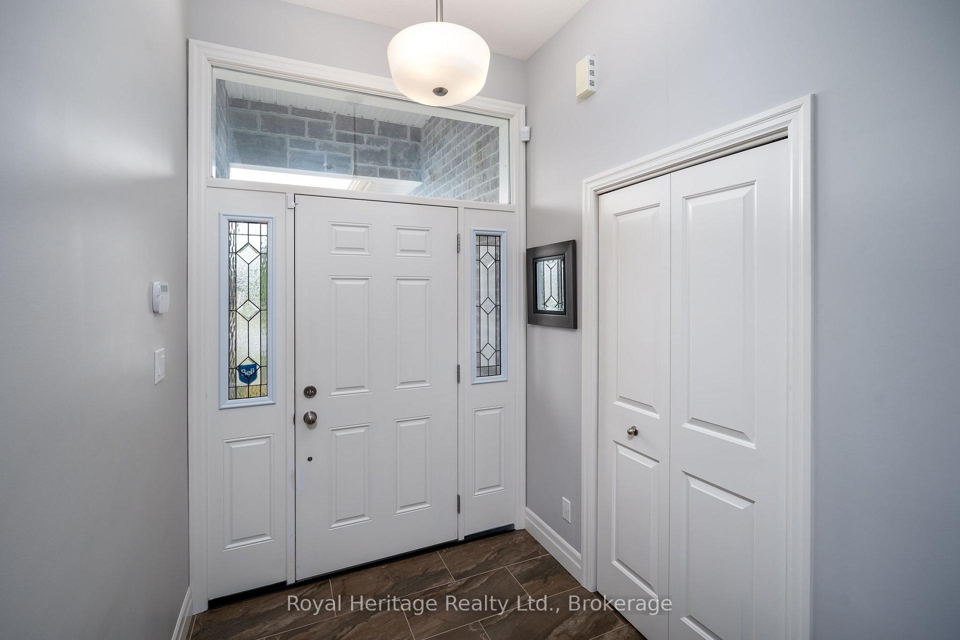 Photo 2 of 22 Lanark Drive, Belleville, Belleville Ward — HOMEH