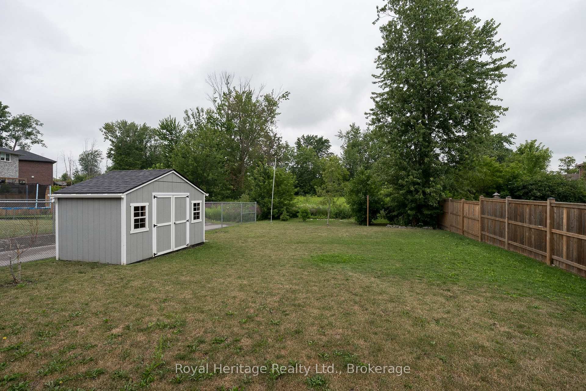 Photo 19 of 22 Lanark Drive, Belleville, Belleville Ward — HOMEH