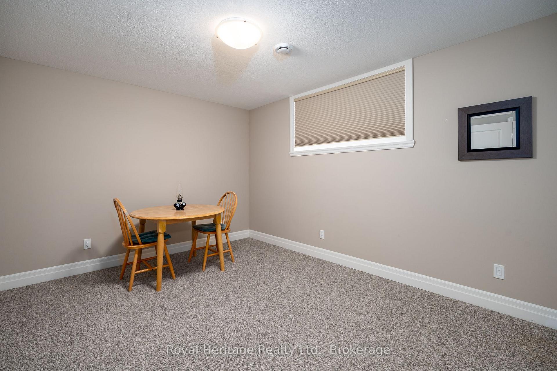 Photo 21 of 22 Lanark Drive, Belleville, Belleville Ward — HOMEH