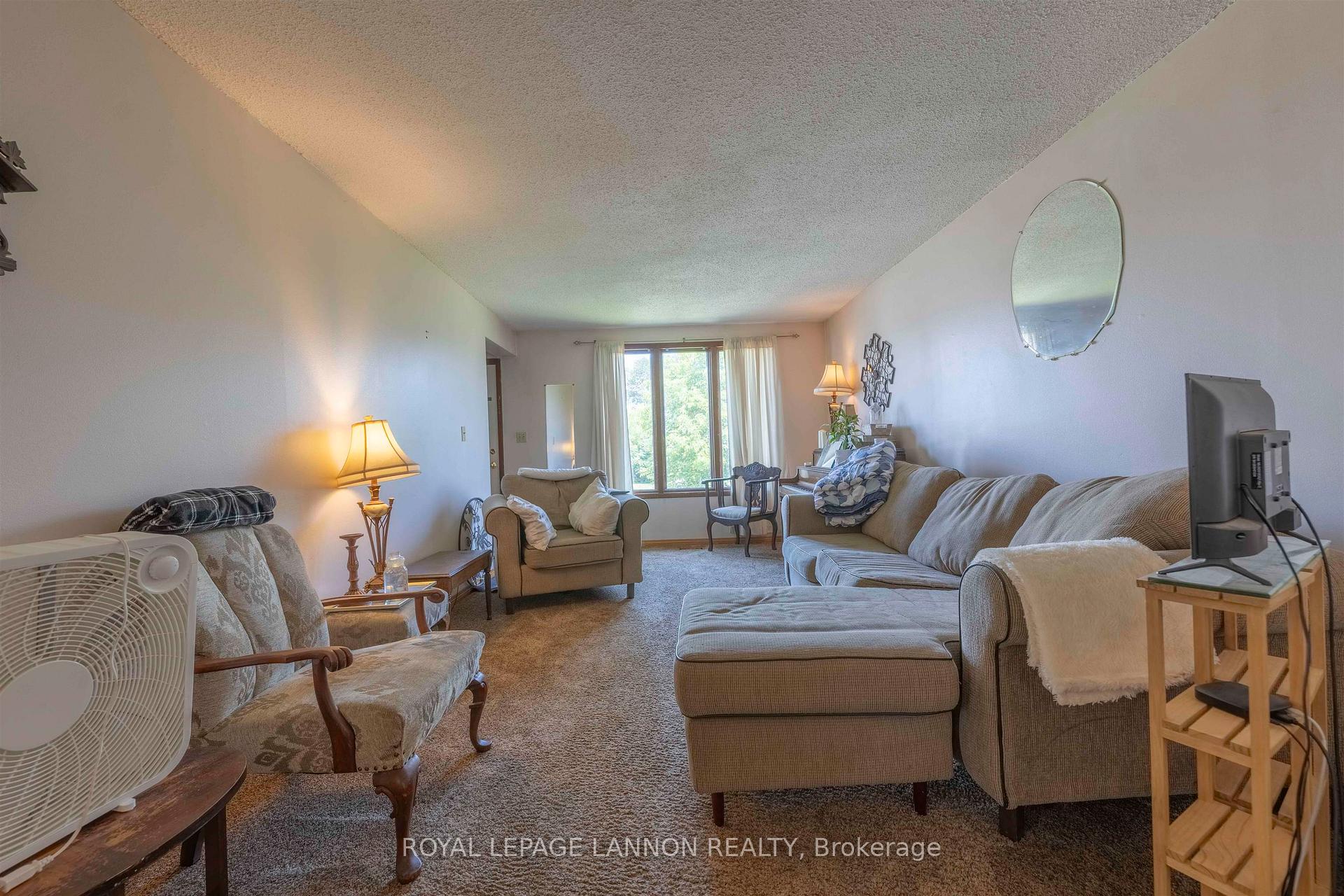 Photo 2 of 476 Brock Street E, Thunder Bay, Westfort — HOMEH