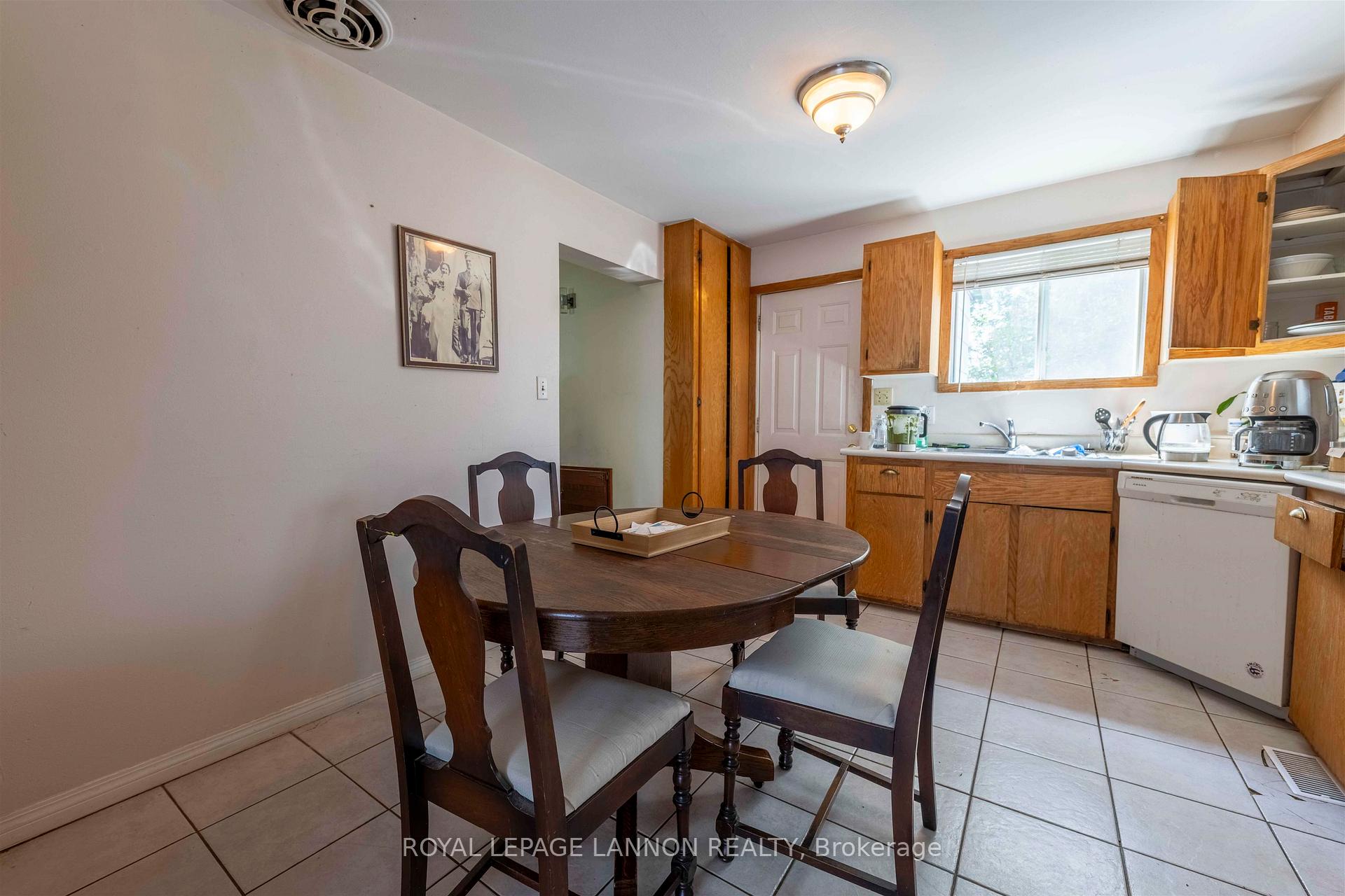 Photo 8 of 476 Brock Street E, Thunder Bay, Westfort — HOMEH