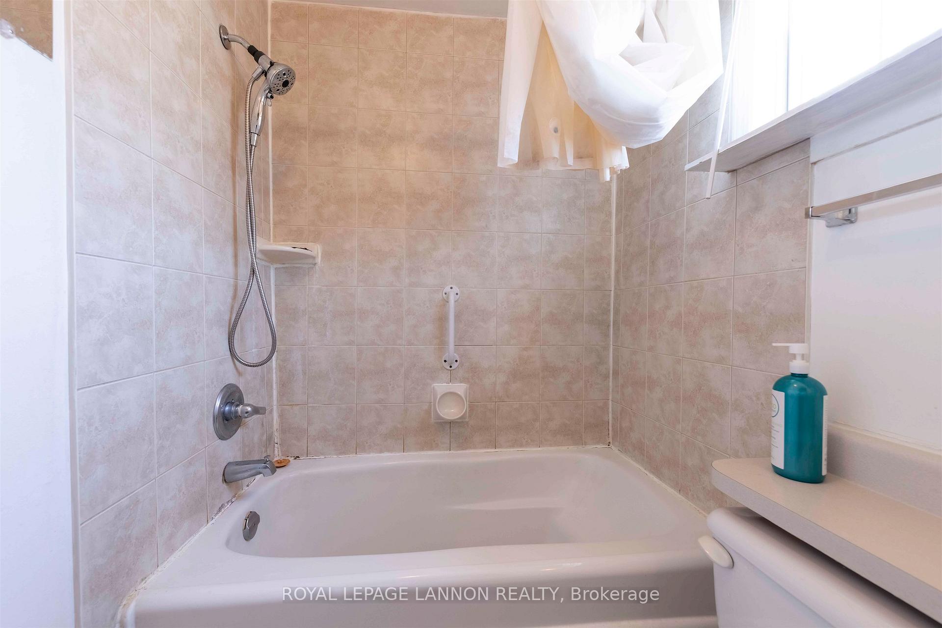 Photo 22 of 476 Brock Street E, Thunder Bay, Westfort — HOMEH
