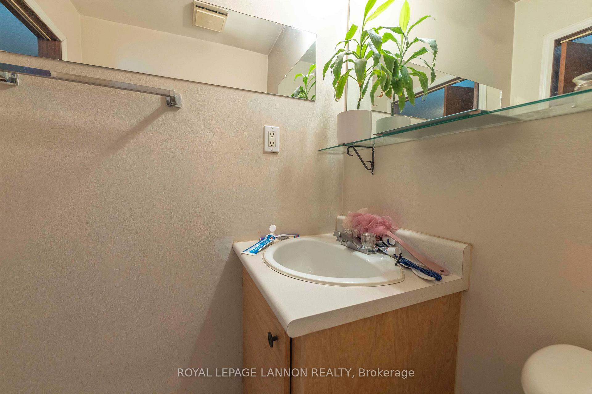 Photo 23 of 476 Brock Street E, Thunder Bay, Westfort — HOMEH