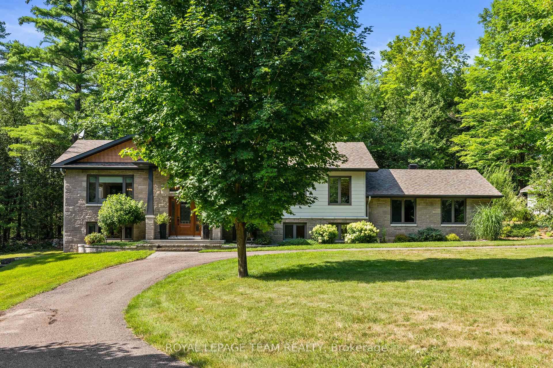 Photo 3 of 5 Peggs Lane, McNab/Braeside, Mcnab/Braeside Twps — HOMEH