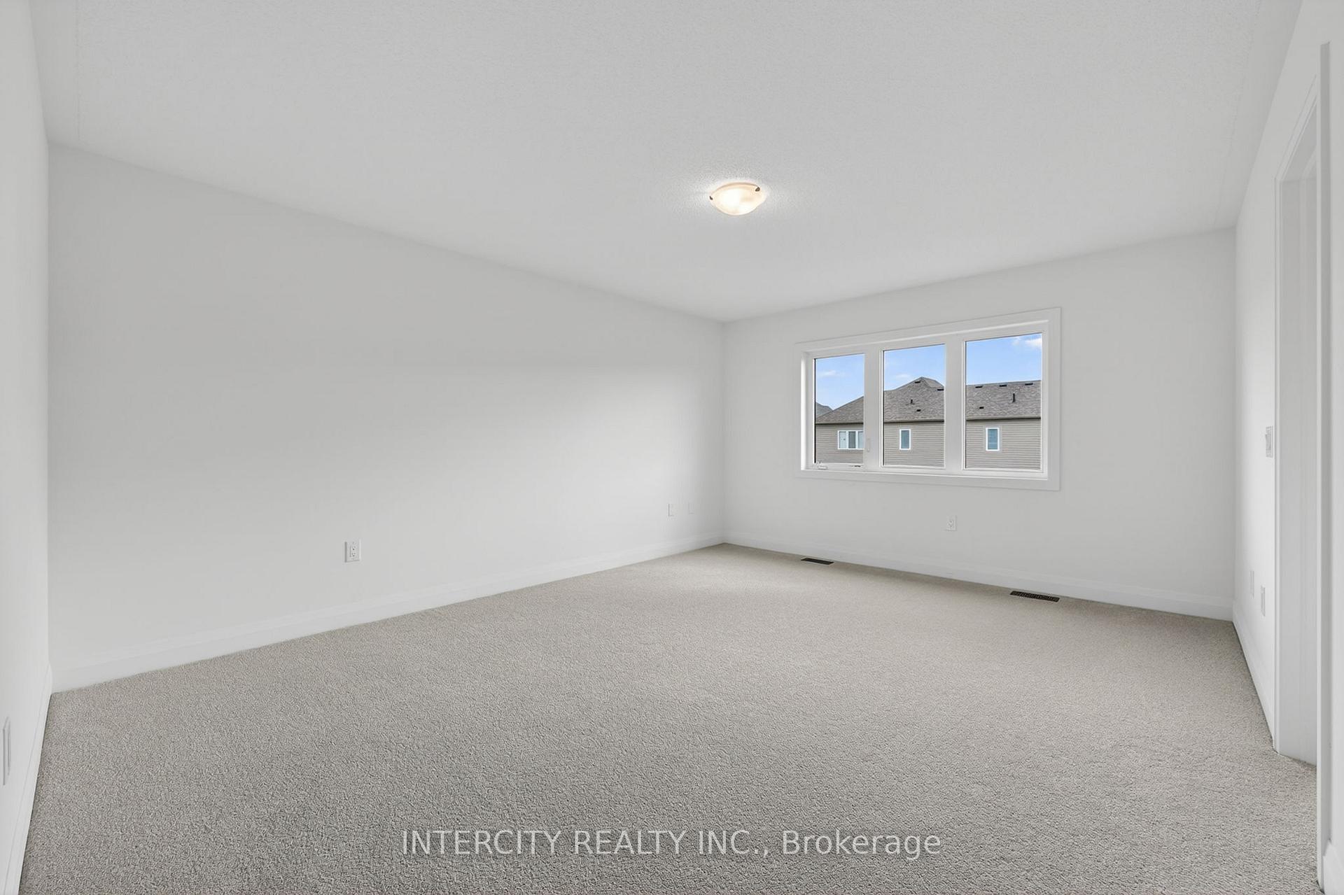 Photo 22 of 14 Legacy Circle, Wasaga Beach — HOMEH